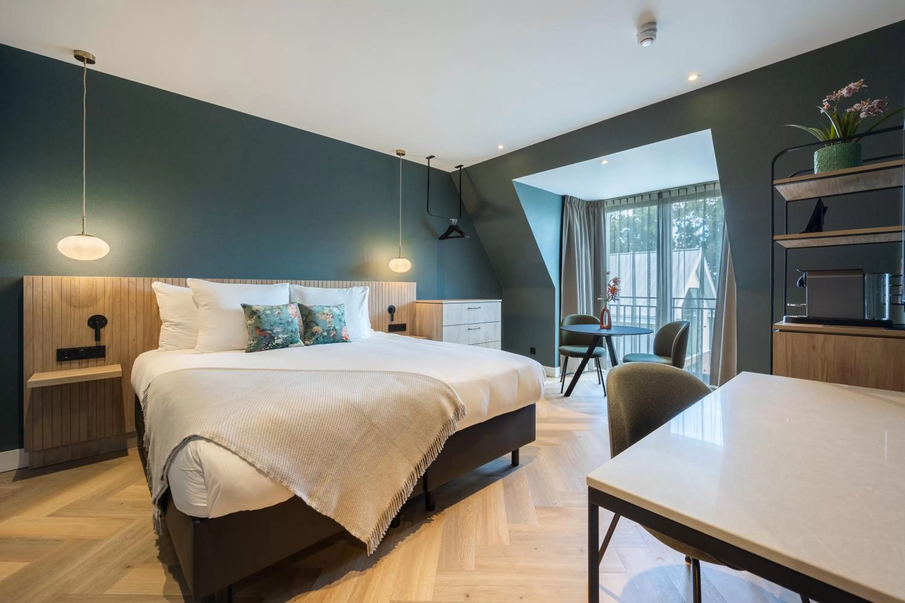 Bedroom, Bed in Van der Valk hotel Den Haag Wassenaar