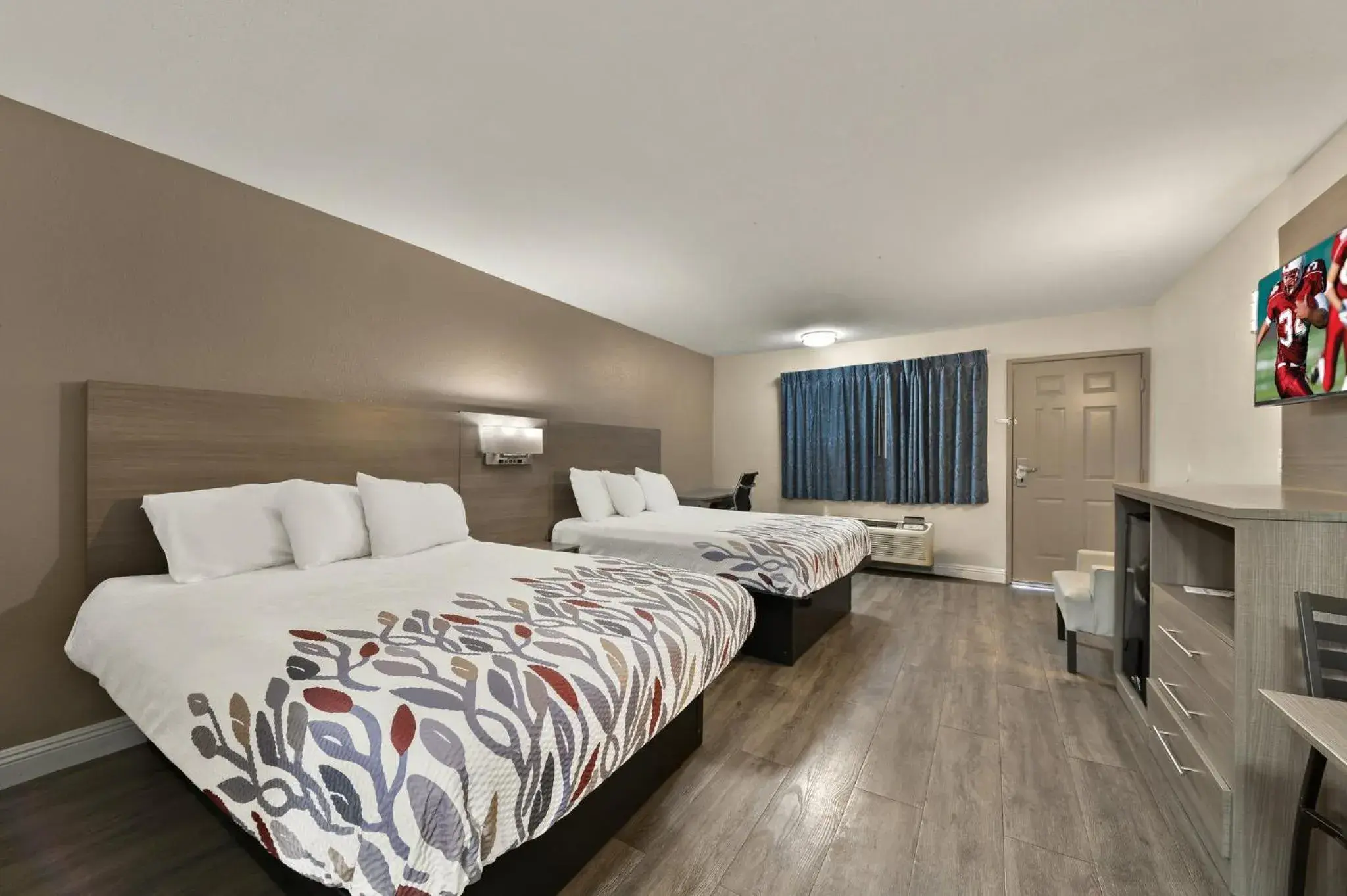 Standard Room with Two Queen Beds Smoking in Red Roof Inn Los Angeles - Bellflower Standard Room with Two Queen Beds Smoking in Red Roof Inn Los Angeles - Bellflower