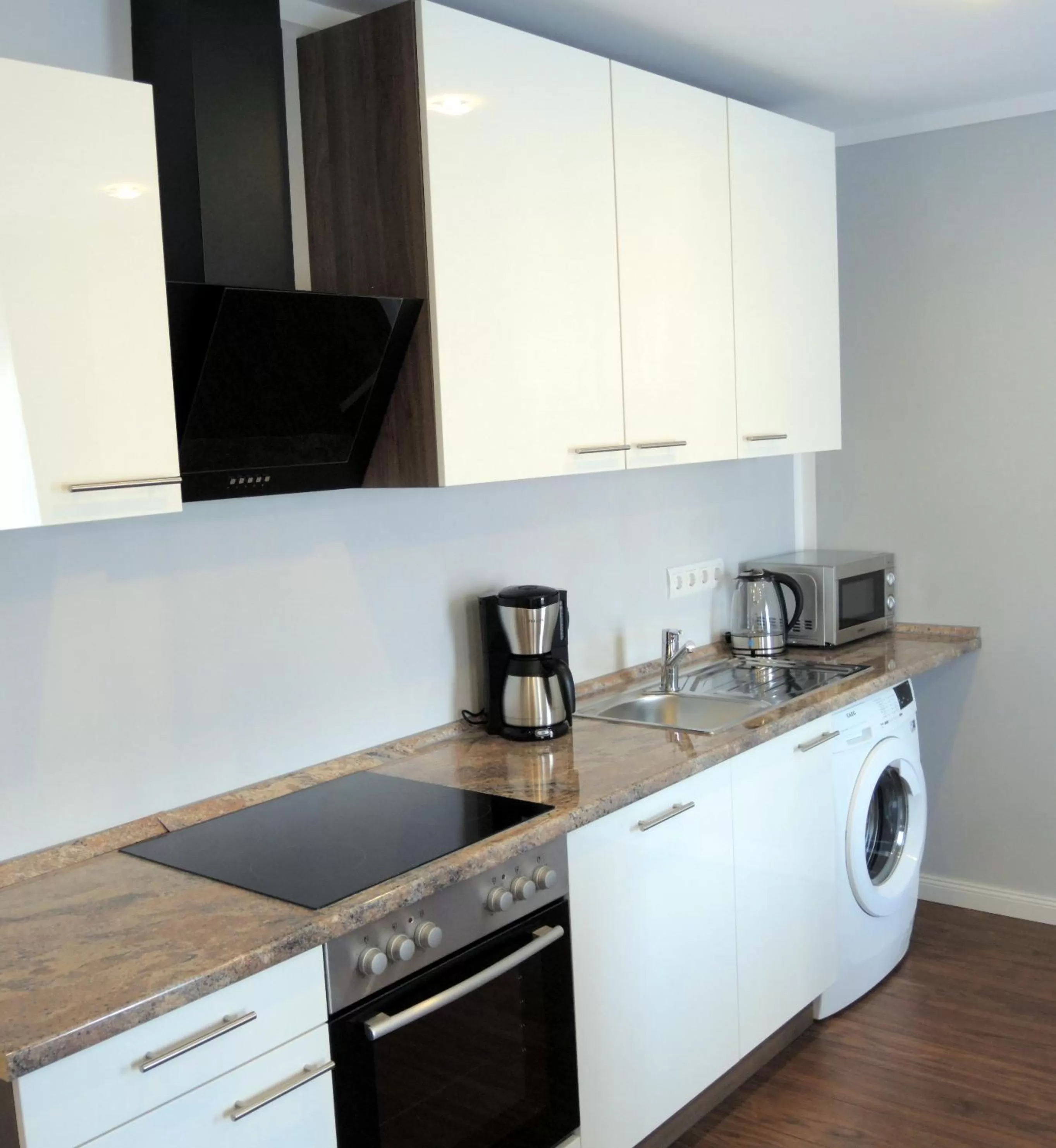 Kitchen or kitchenette, Kitchen/Kitchenette in Merkel Villa Apartamente