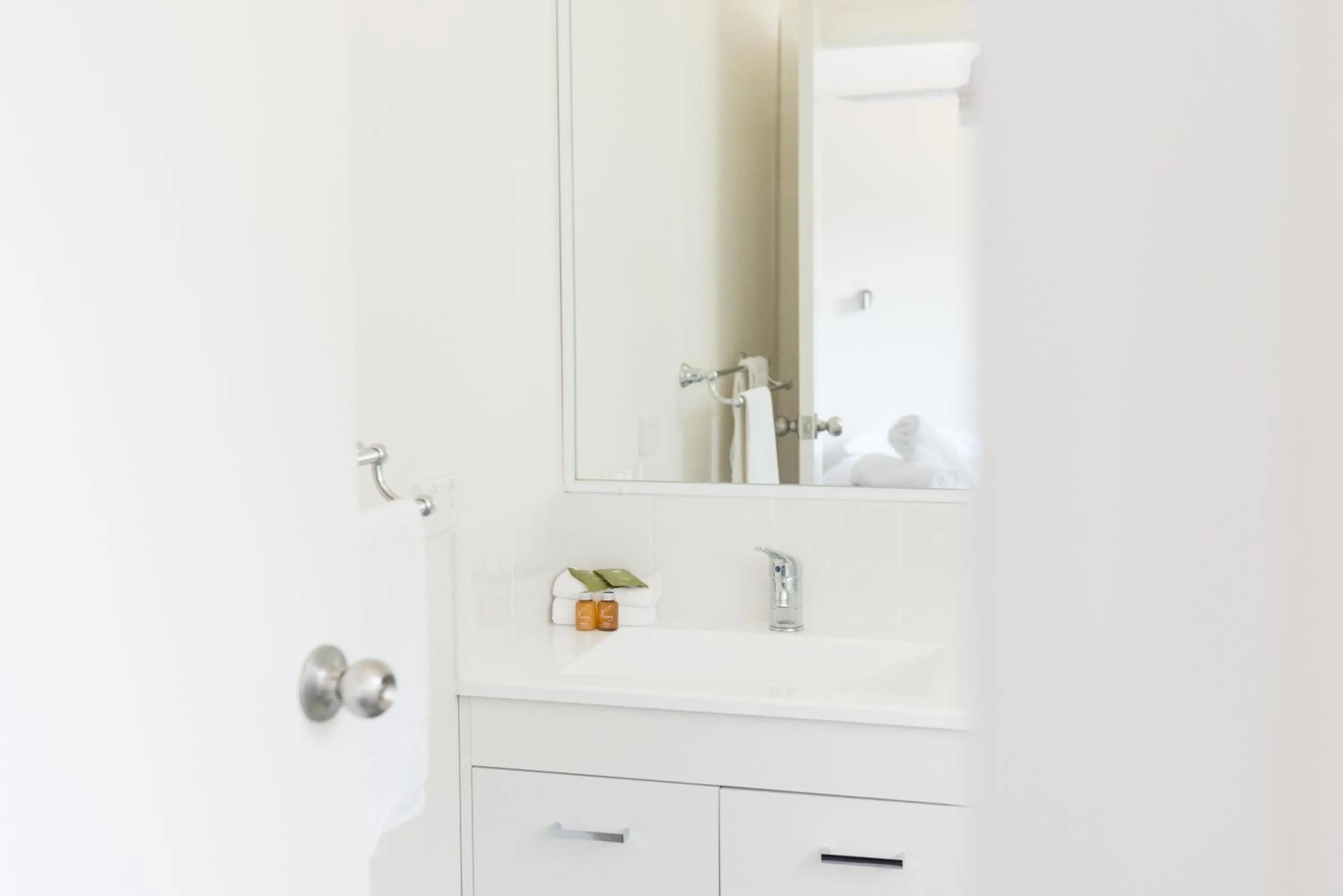 Bathroom in Ballarat Colonial Motor Inn
