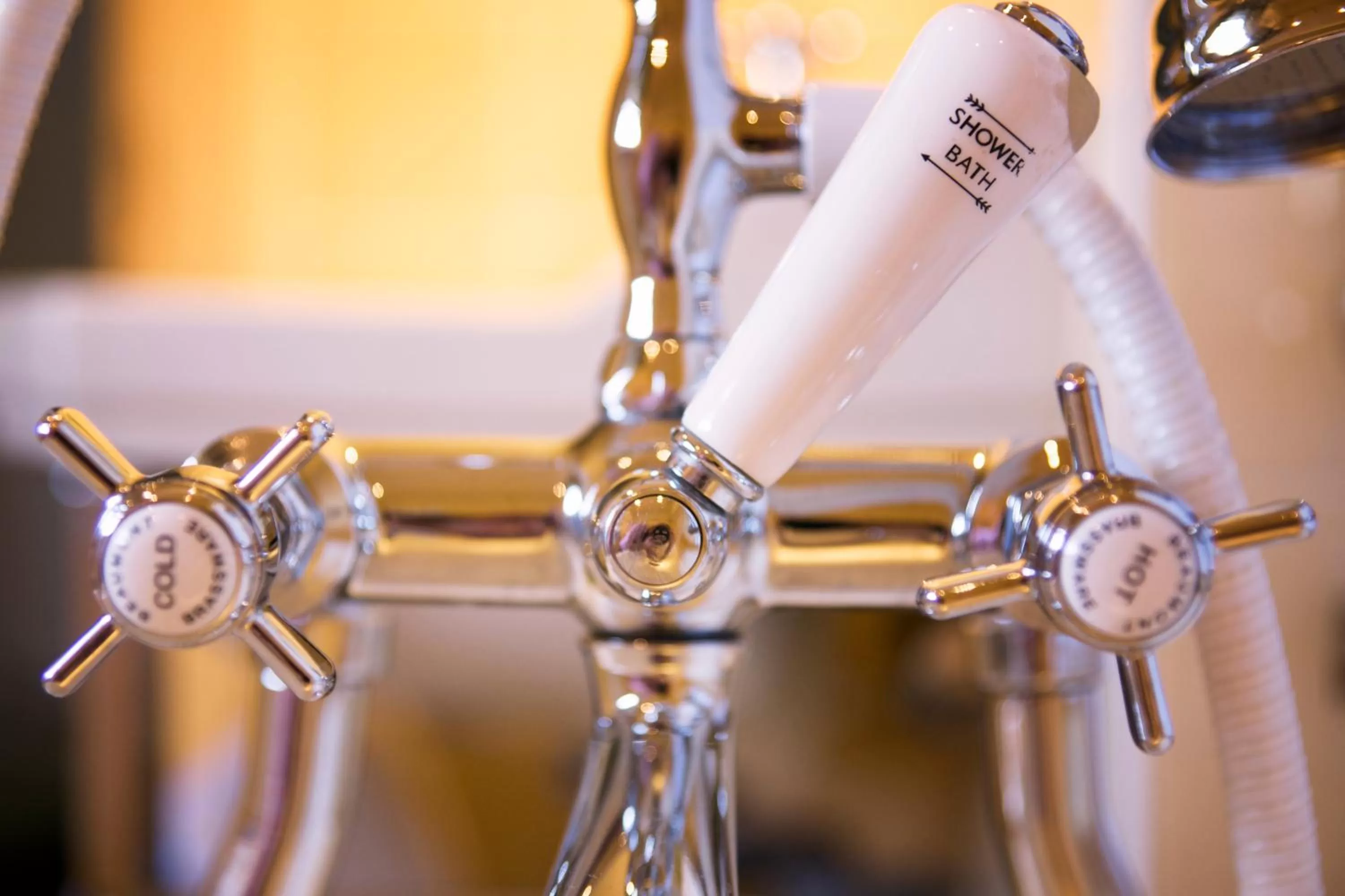 Bathroom in Carfraemill