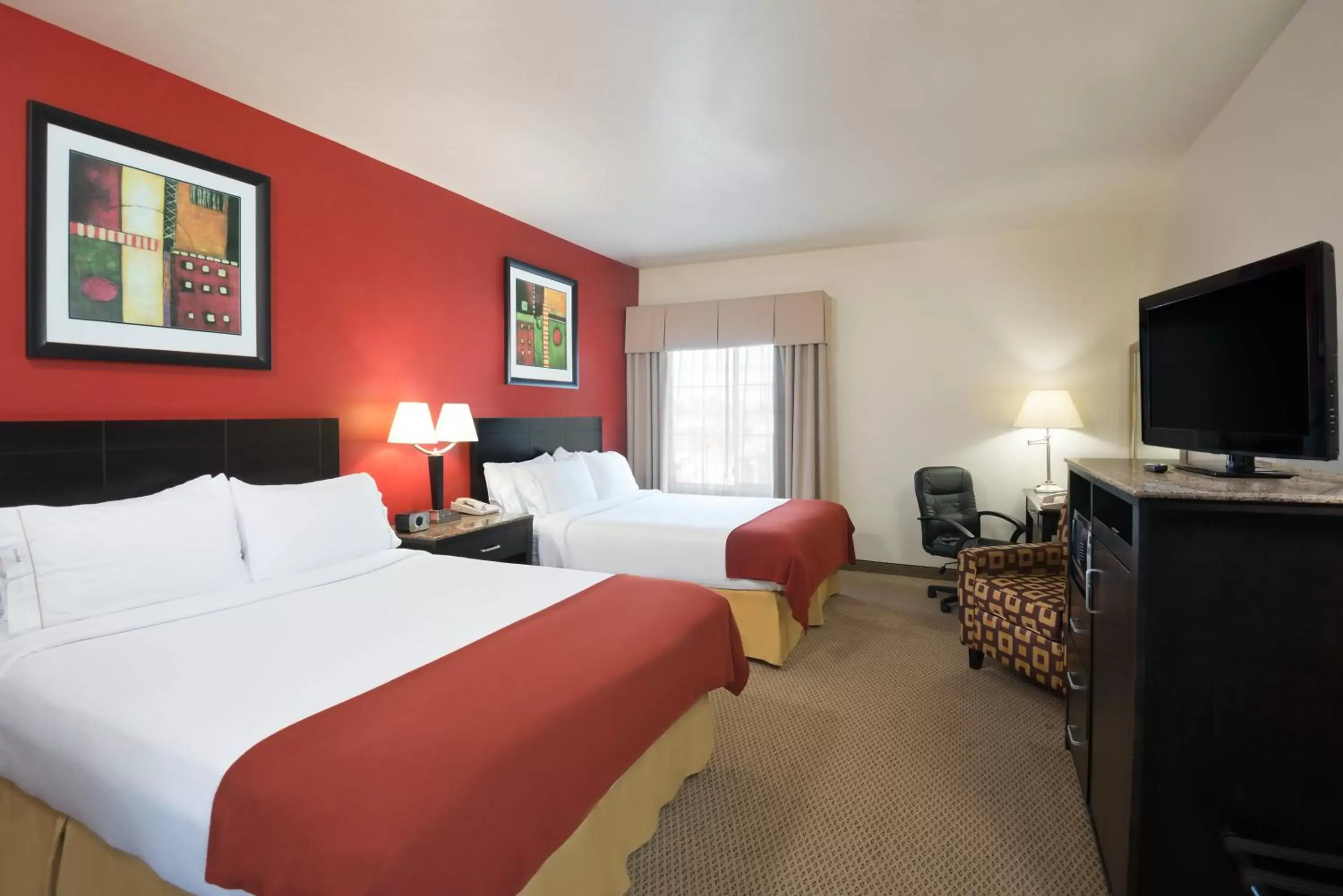 Standard Room with Two Queen Beds in Holiday Inn Express & Suites Casa Grande by IHG Standard Room with Two Queen Beds in Holiday Inn Express & Suites Casa Grande by IHG