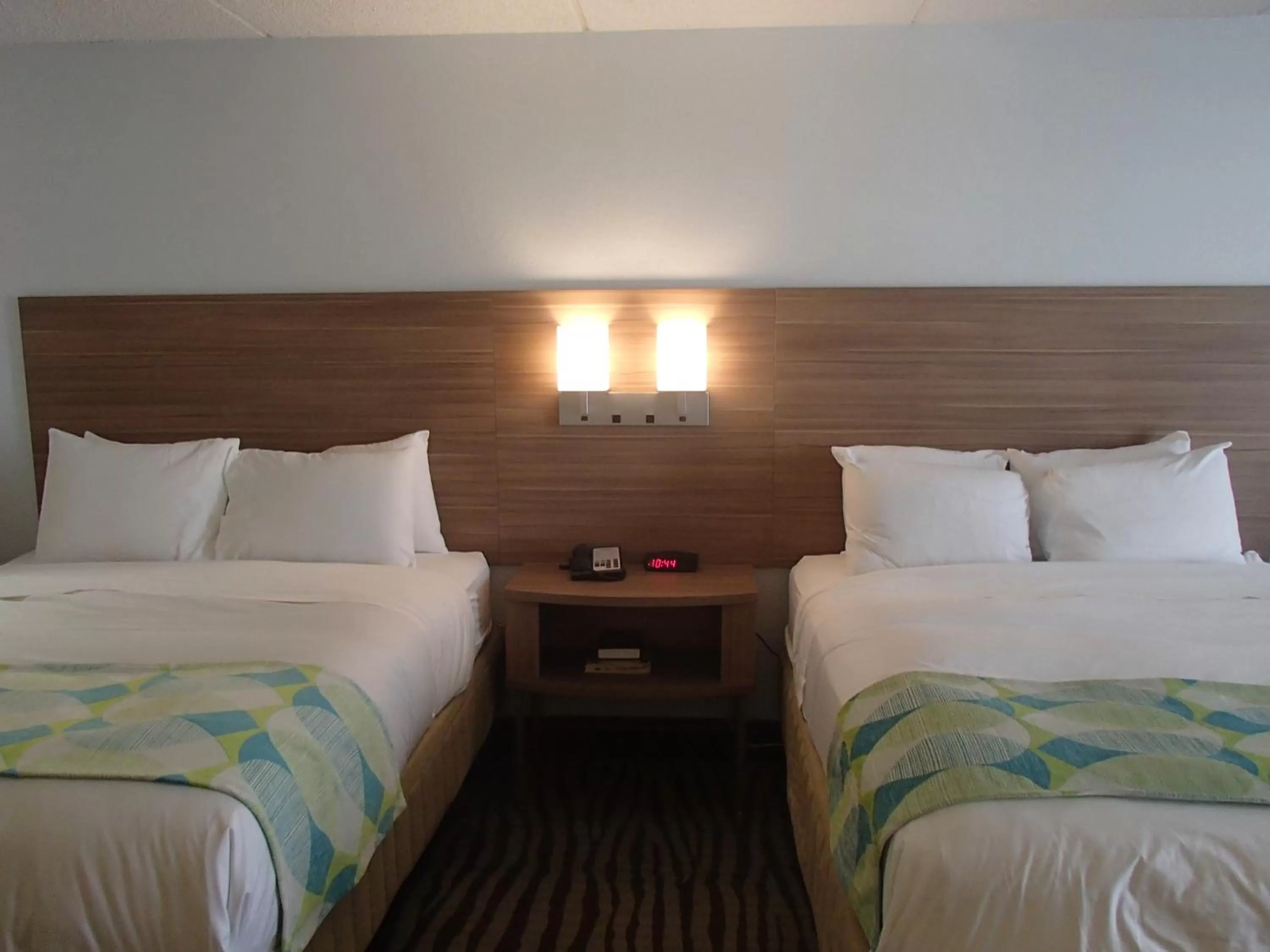 Bedroom, Bed in DoubleTree by Hilton Corpus Christi Beachfront