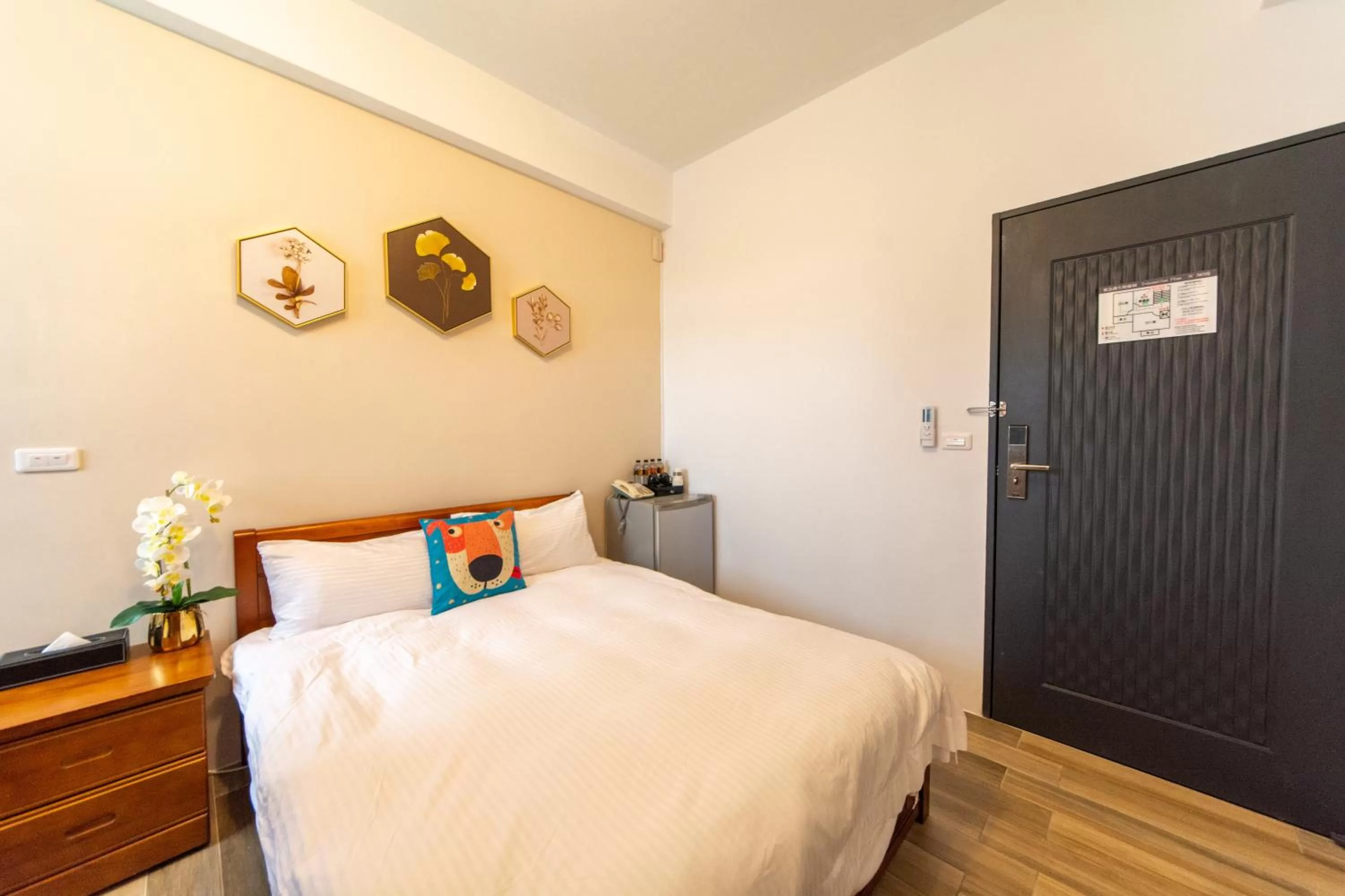 Decorative detail, Bed in Jinguann B&B