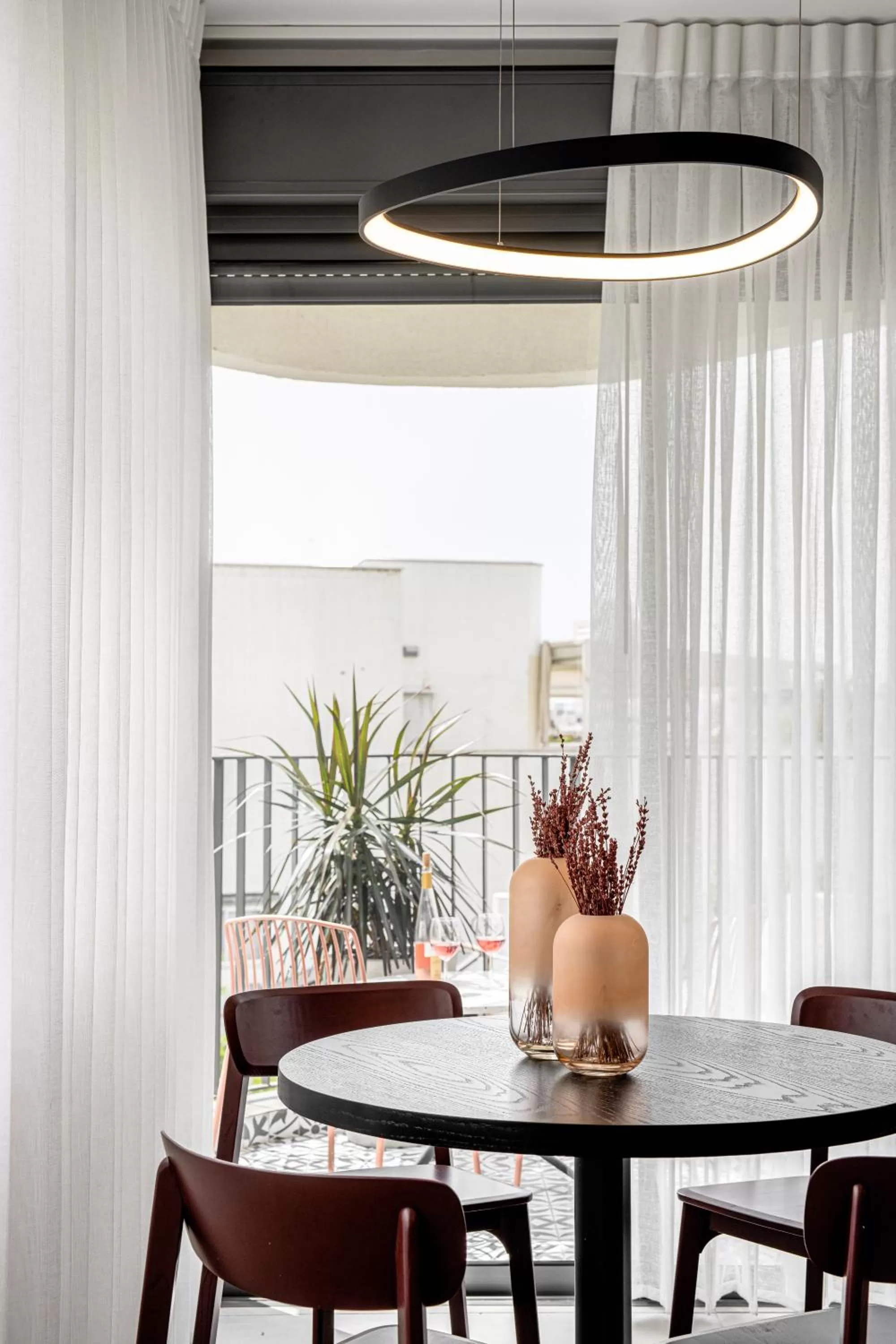 Seating area in Mate GEORGE - By HOMY