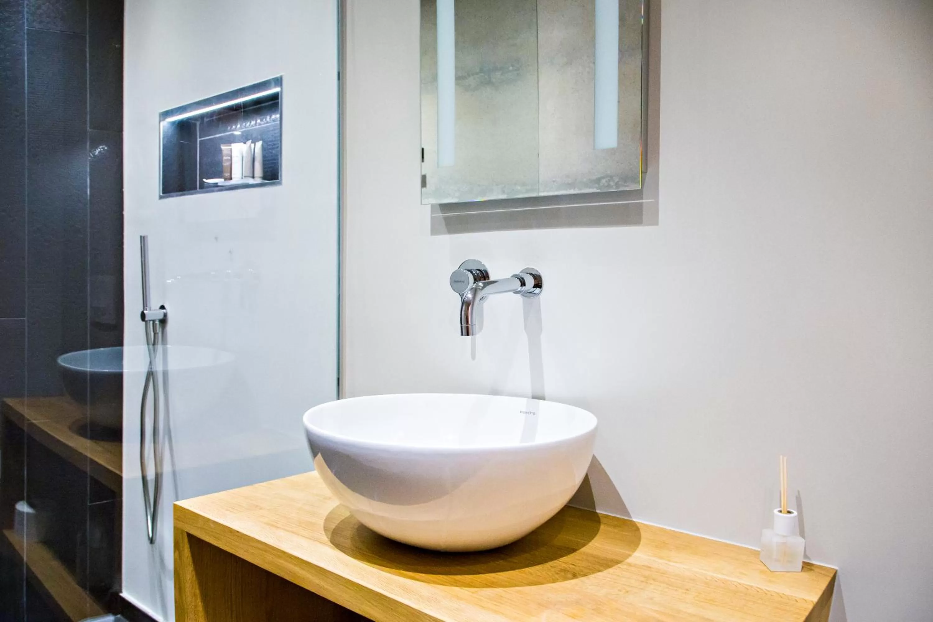 Bathroom in MEMENTO B&B Piran