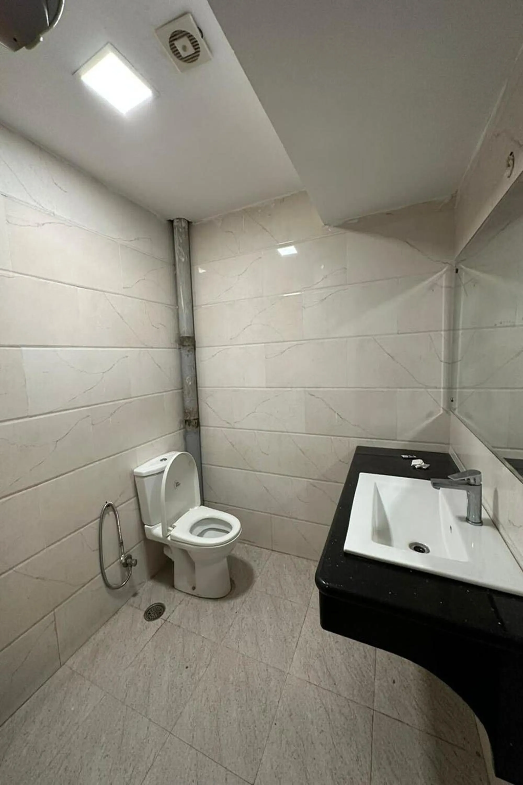 Shower, Bathroom in Hotel Amenda International