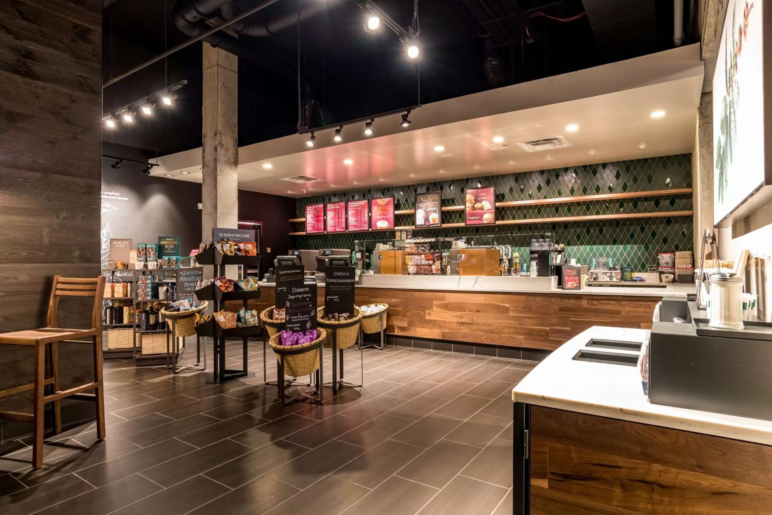 Restaurant/places to eat in Hilton Fort Wayne at the Grand Wayne Convention Center