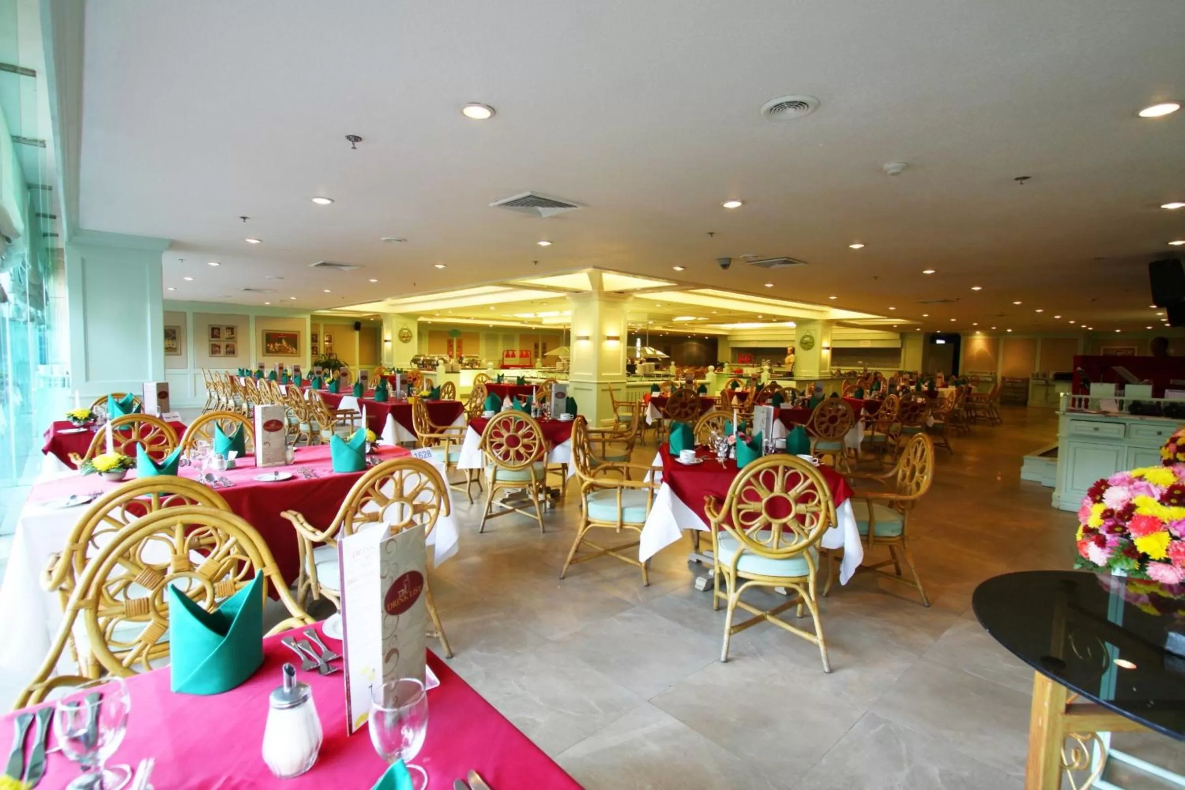 Restaurant/places to eat in The Empress Hotel