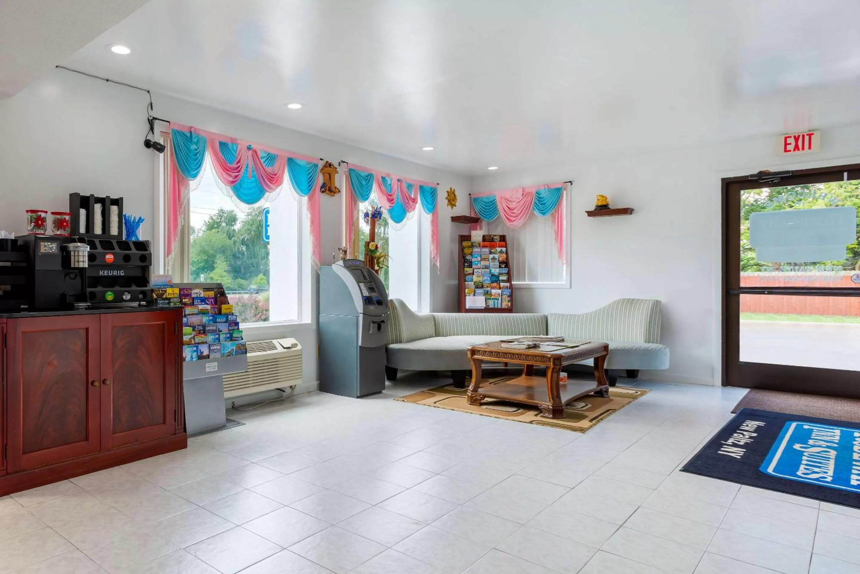 Lobby or reception in Rodeway Inn & Suites New Paltz - Hudson Valley