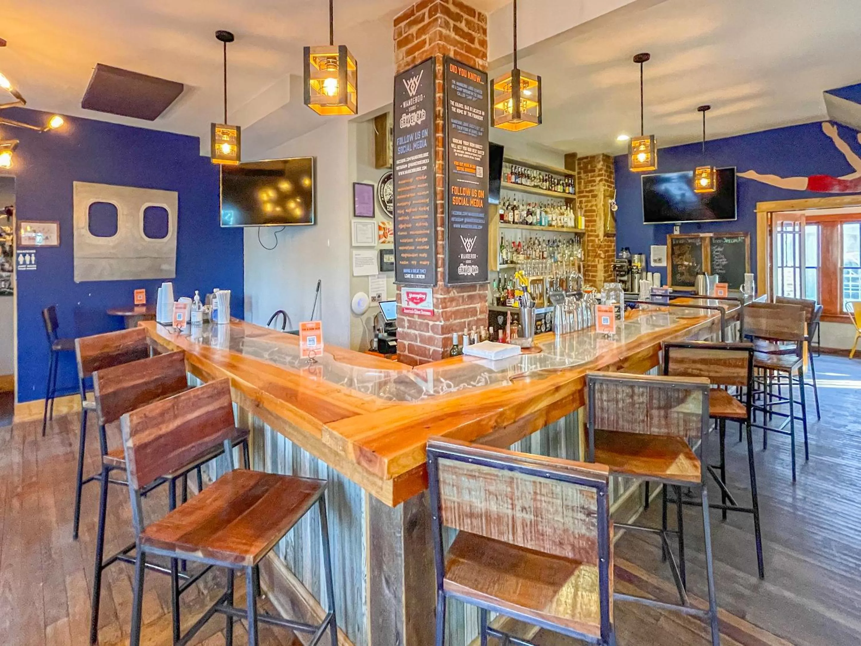 Restaurant/places to eat in The Wanderoo Lodge