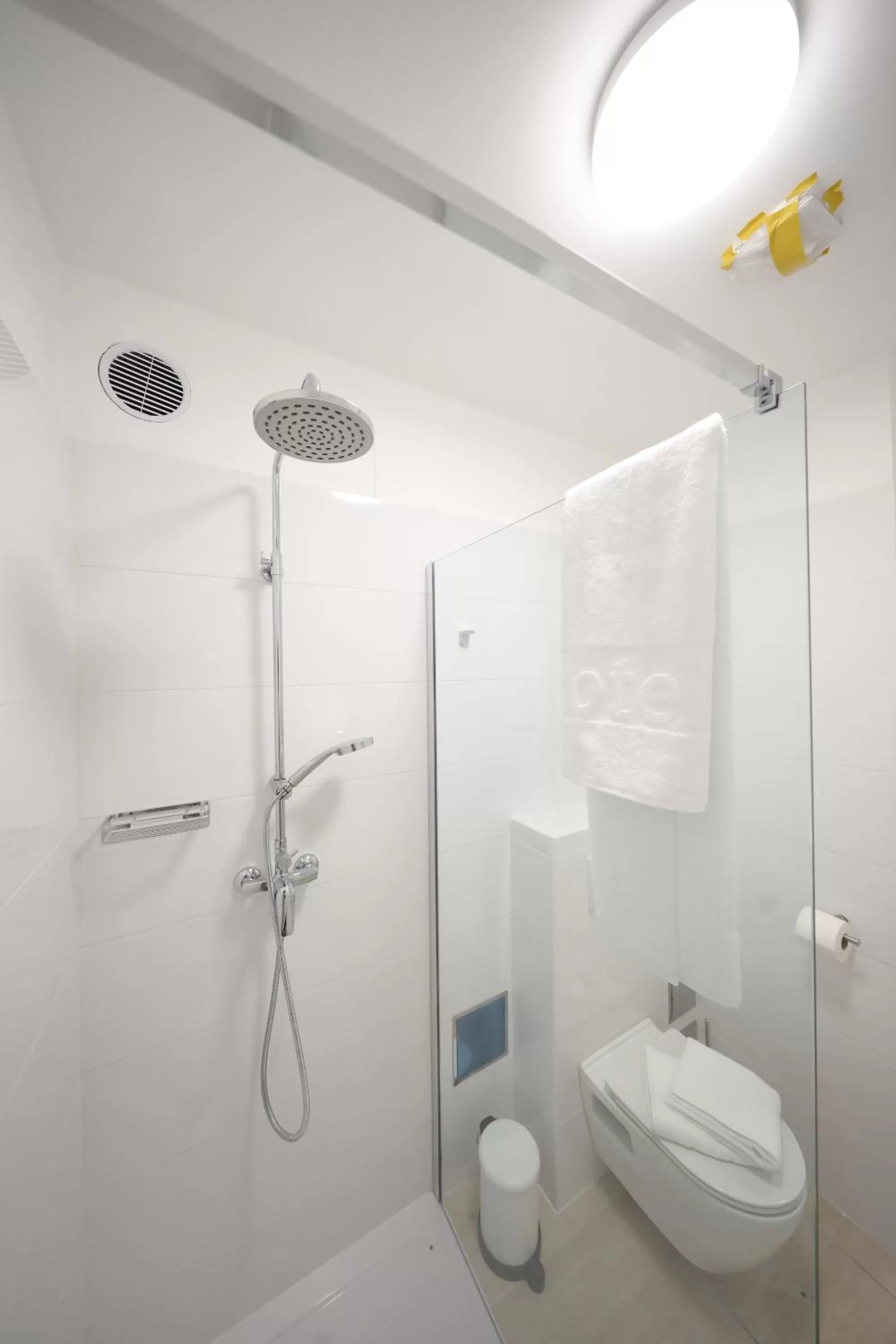 Bathroom in Teatro Verdi Accommodation