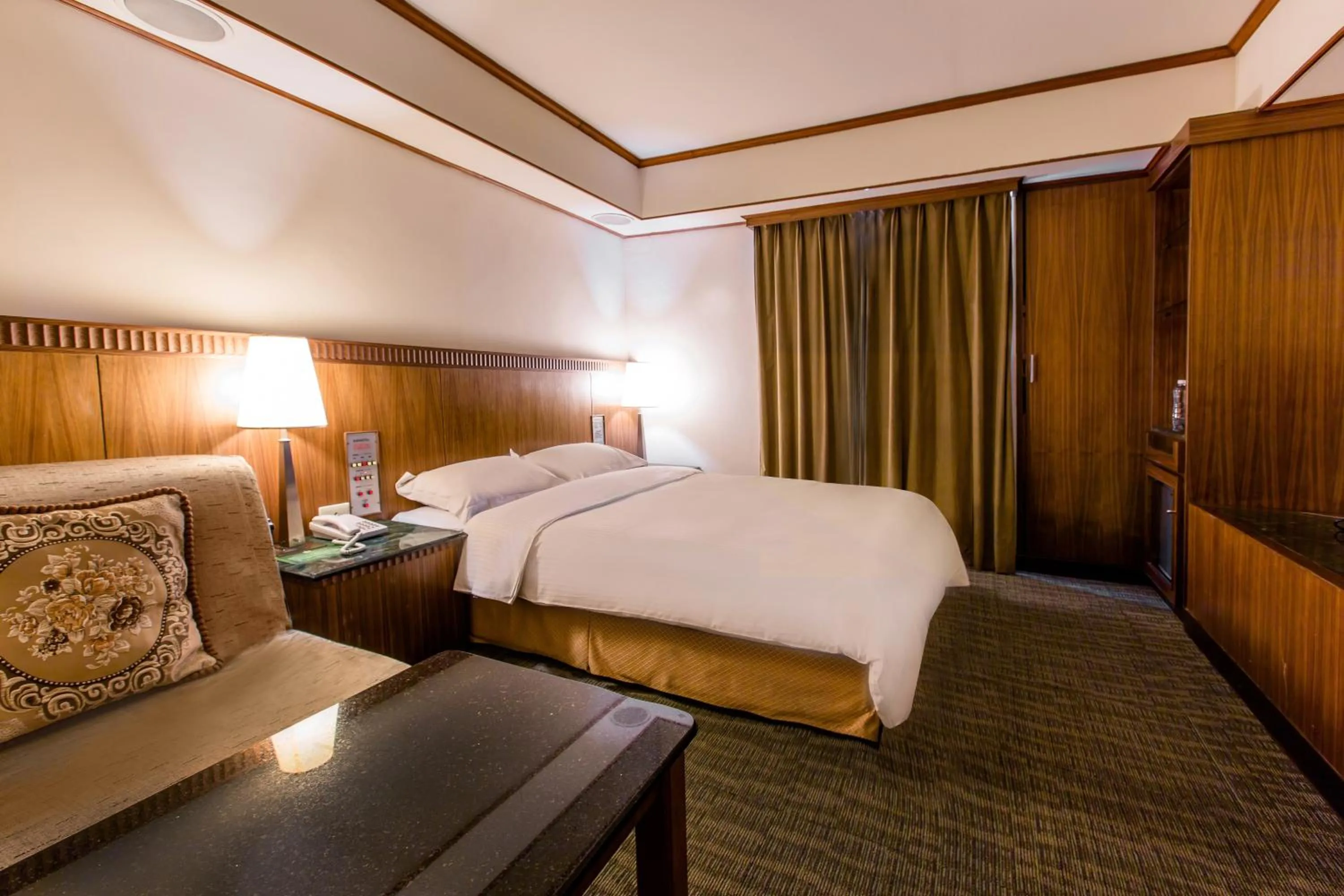 Bed in Kingshi Hotel