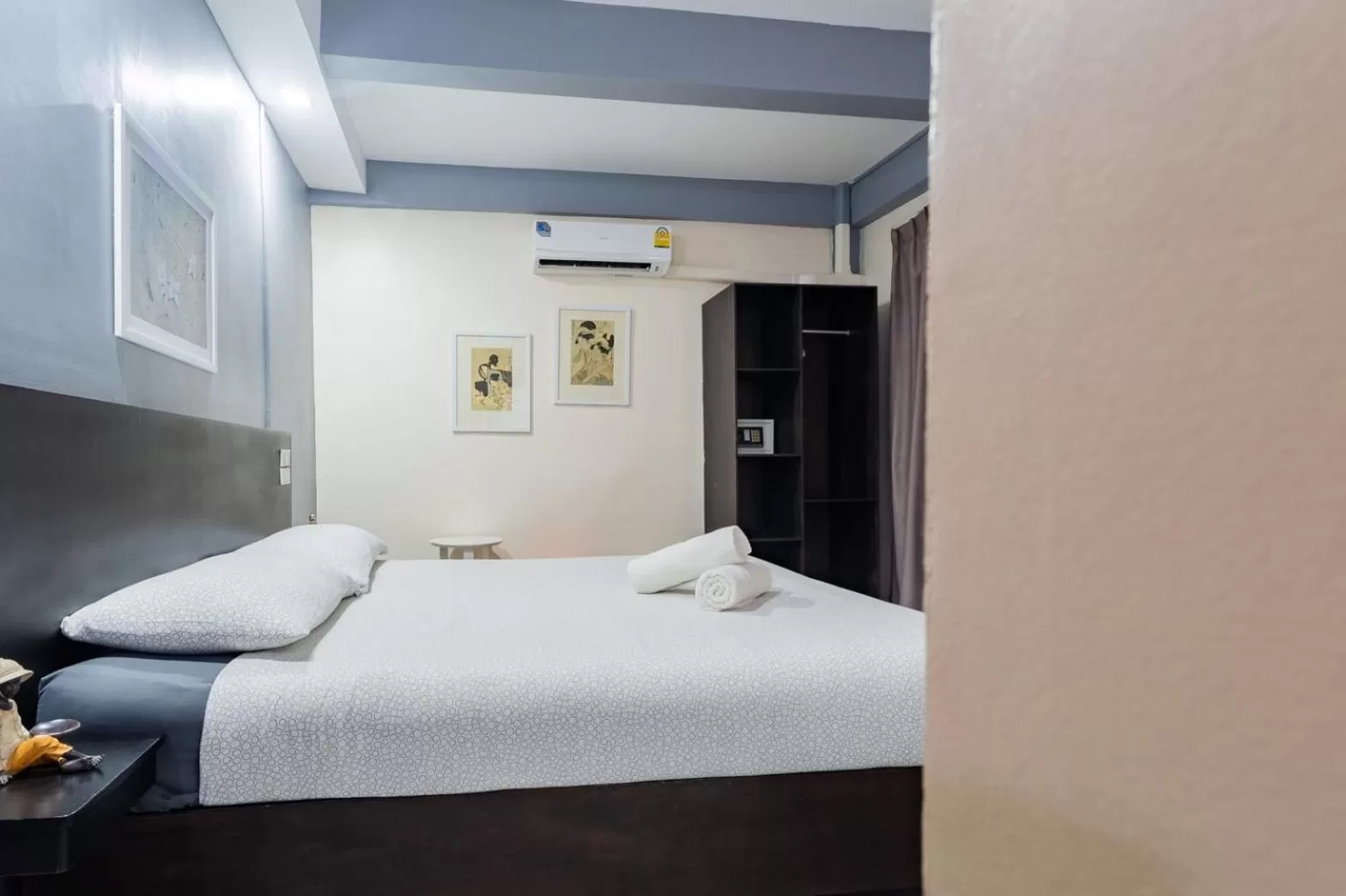 Photo of the whole room, Bed in THE BEACH CHA AM Residence