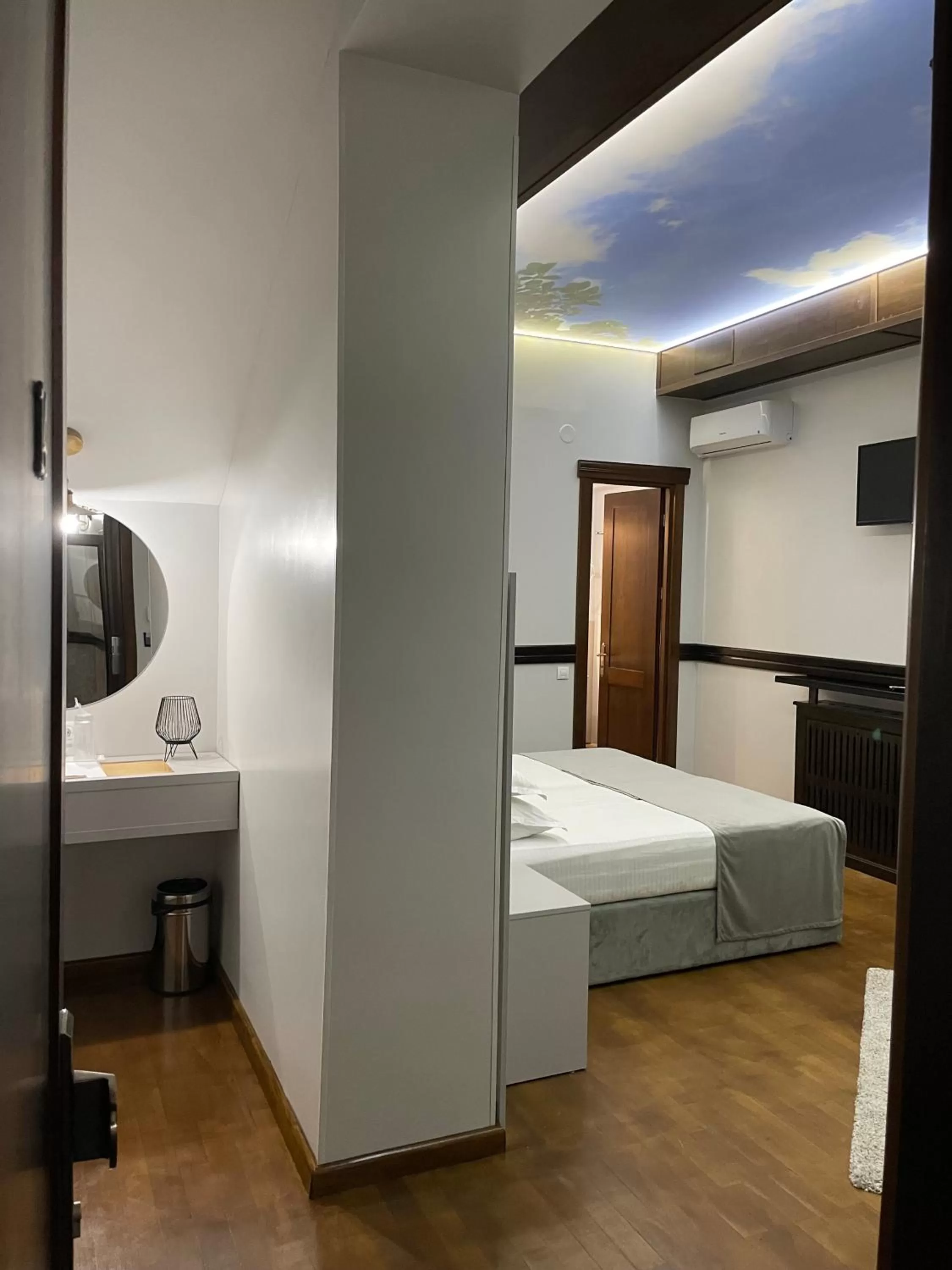 Bed in La Strada Boutique Villa