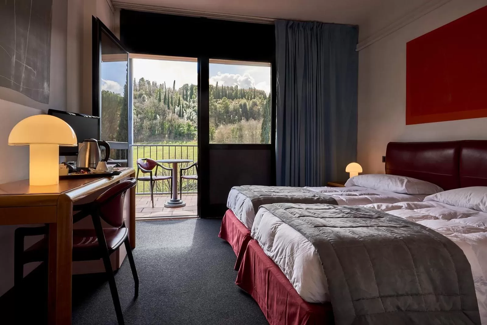 Photo of the whole room, Bed in Albornoz Palace Hotel