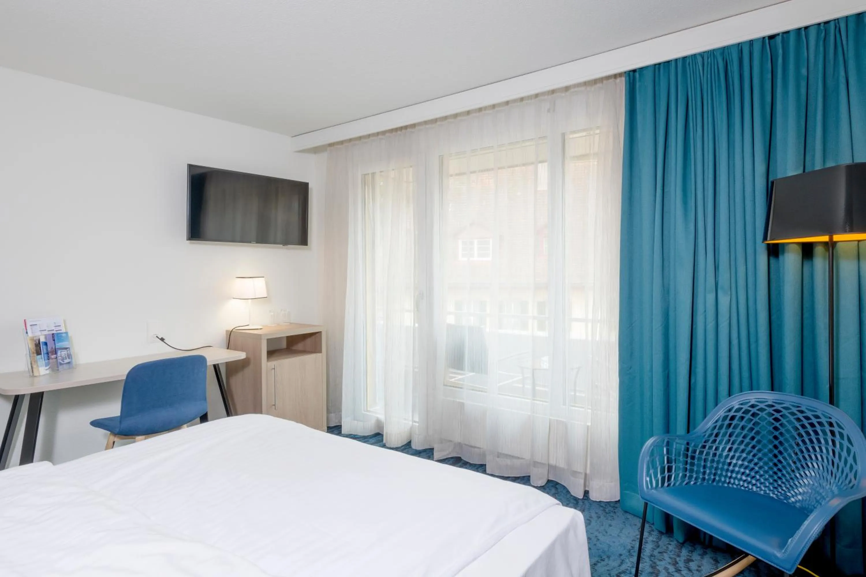 Photo of the whole room, Bed in Mercure Lenzburg Krone