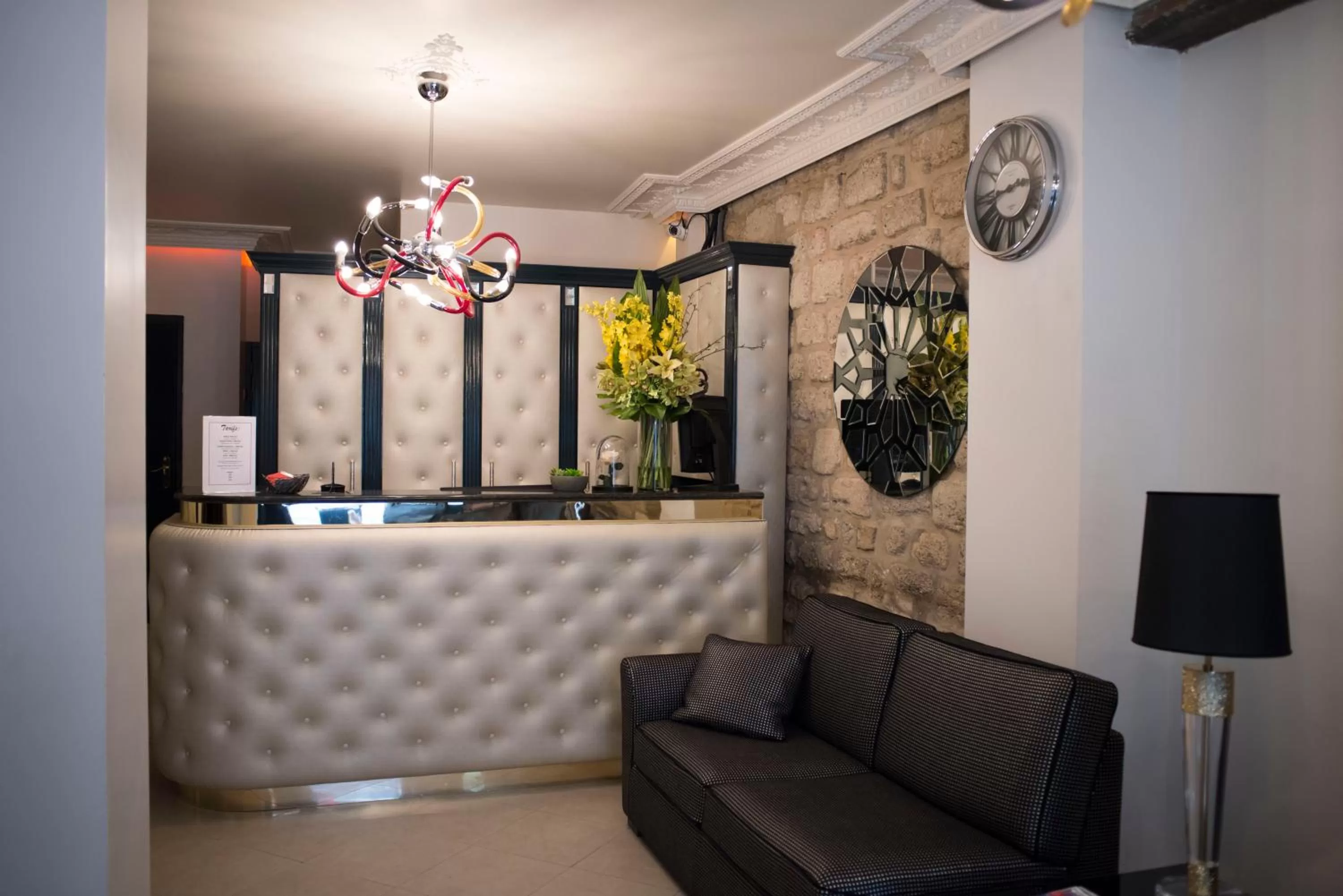 Lobby or reception in Hôtel du Mont Blanc