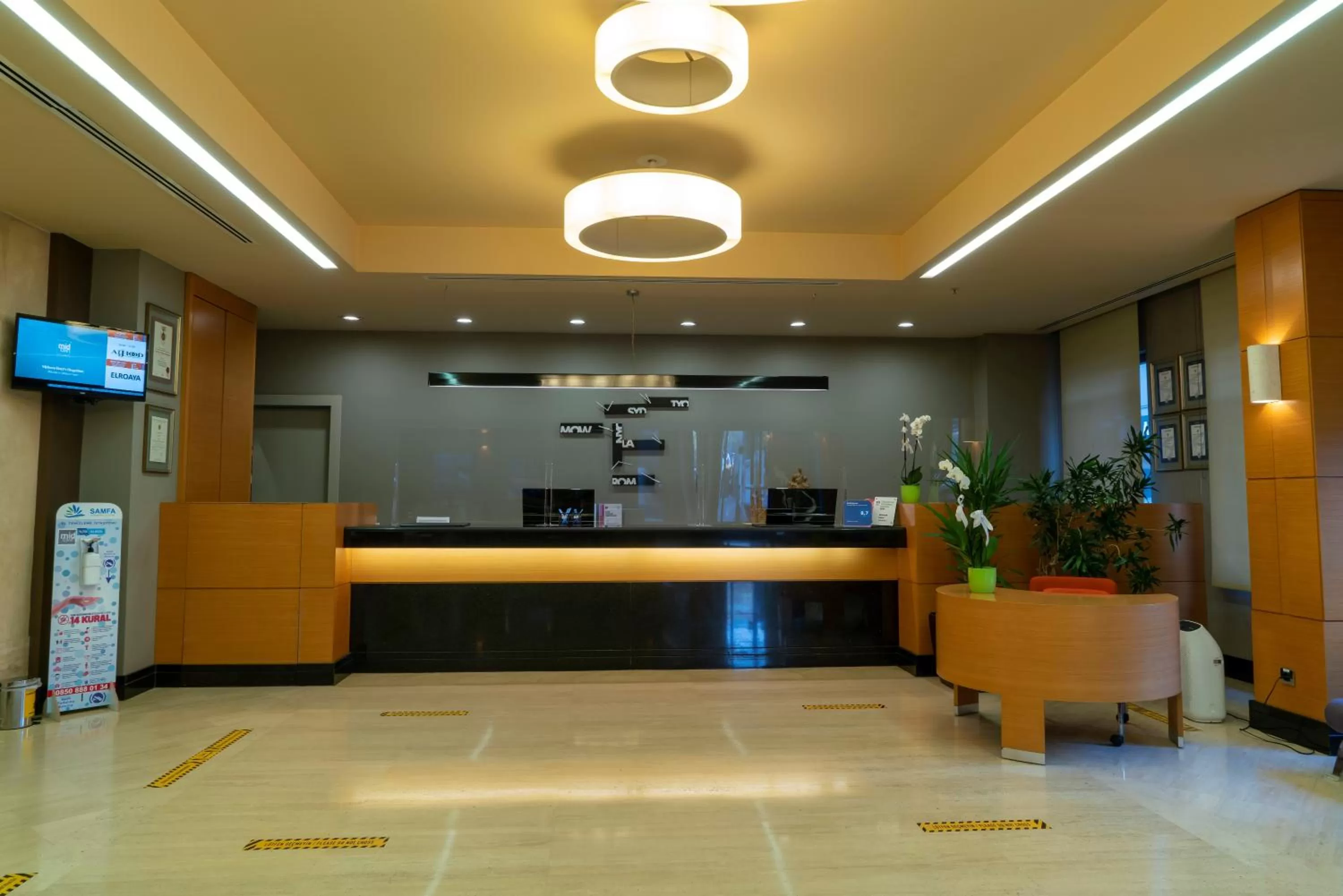 Lobby or reception in Midtown Hotel
