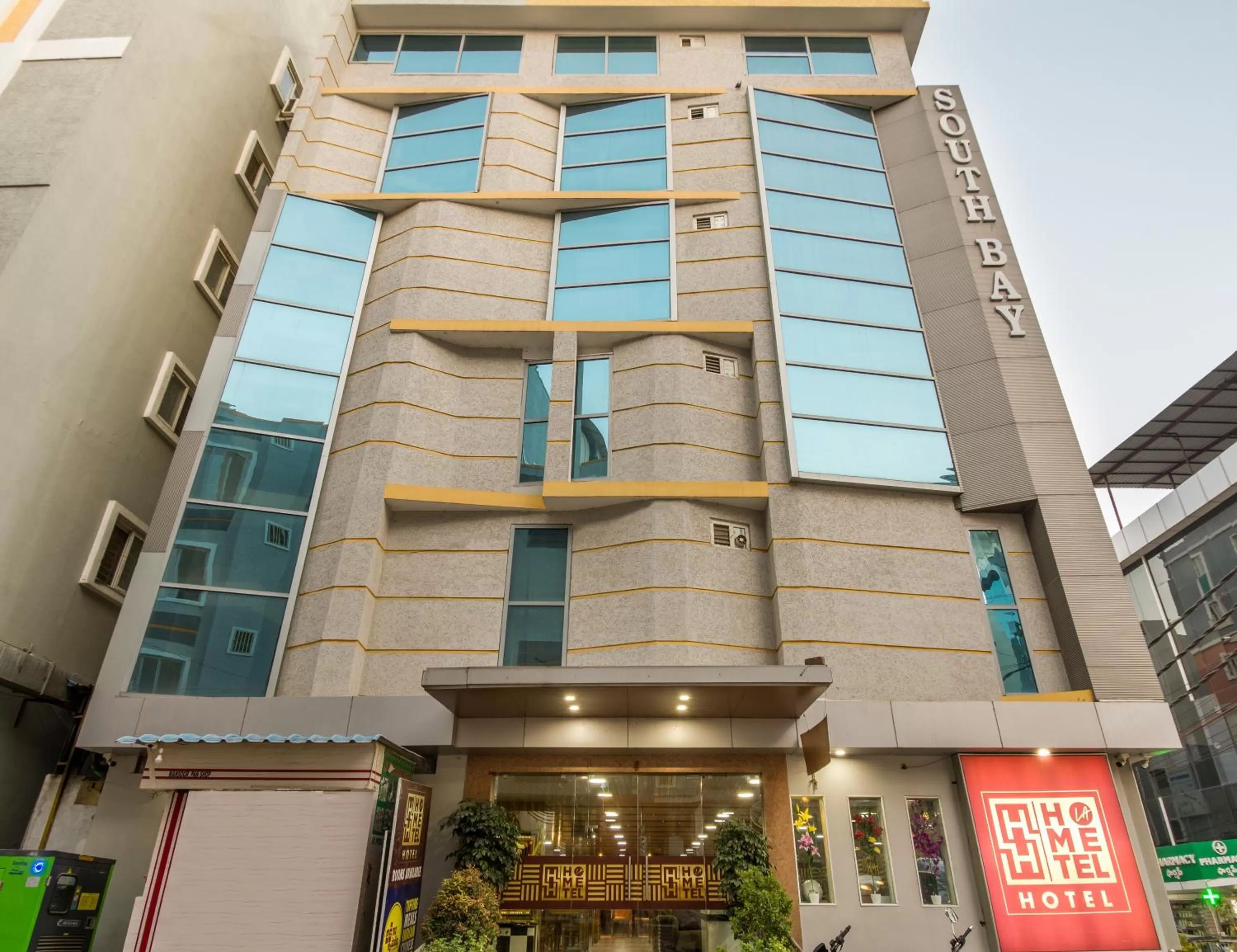 La Hometel Hotel - HITECH City Hyderabad