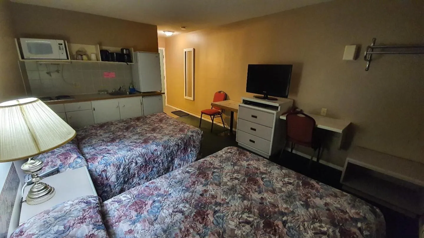 Bedroom, Bed in Sundre Motor Inn