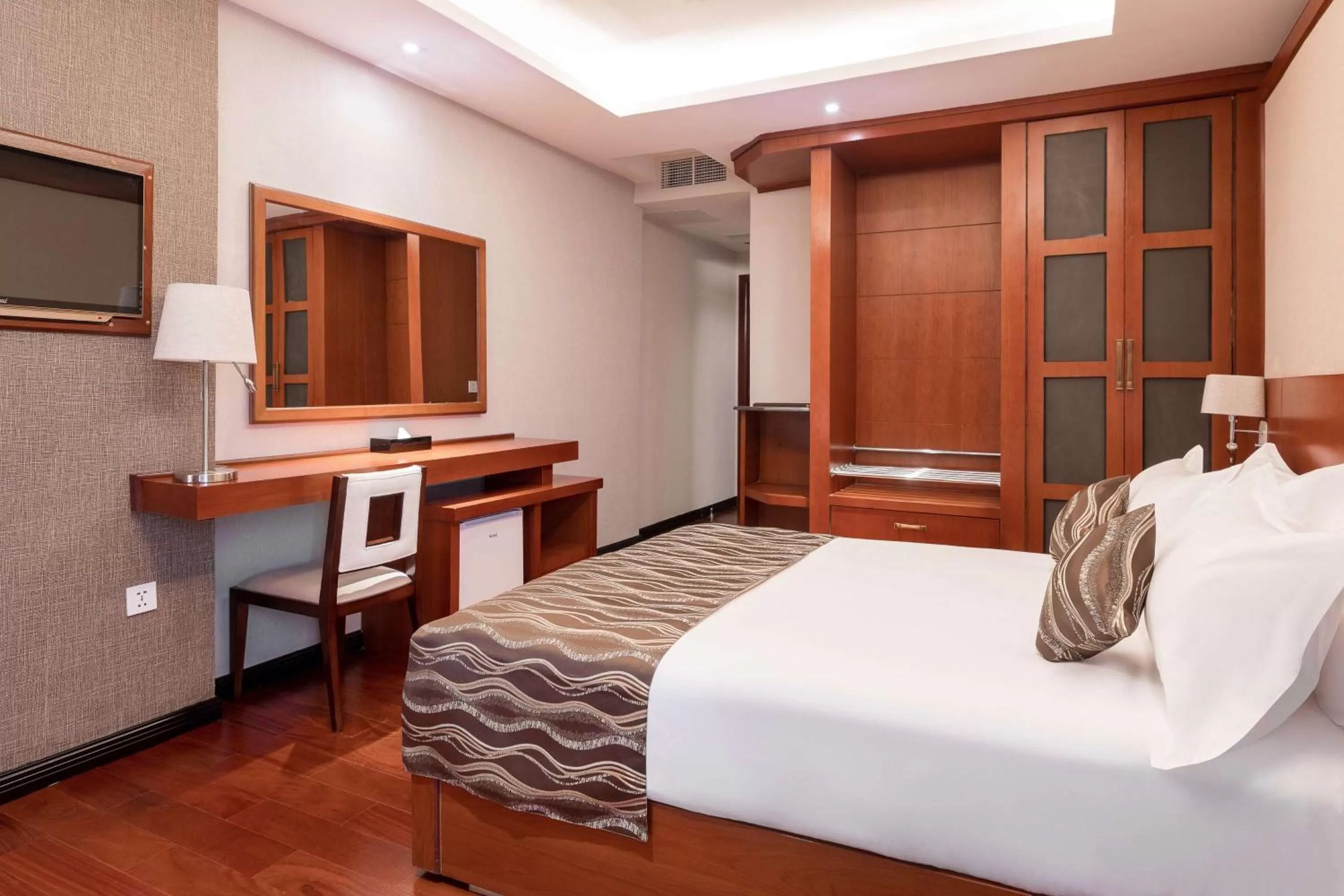 Bedroom, Bed in Best Western Plus Pearl Addis