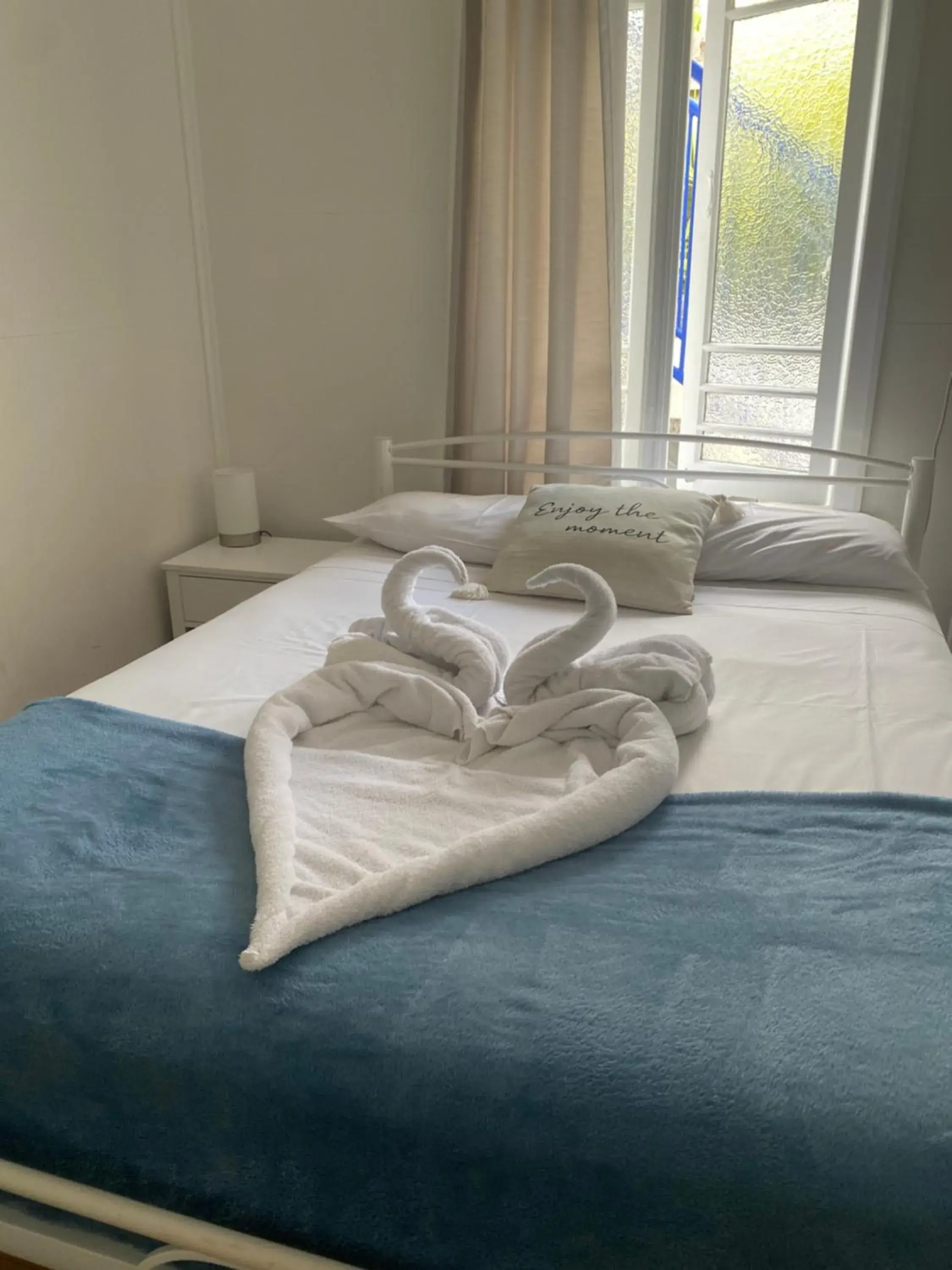 Double Room with Shared Bathroom in Civic Guest House Double Room with Shared Bathroom in Civic Guest House