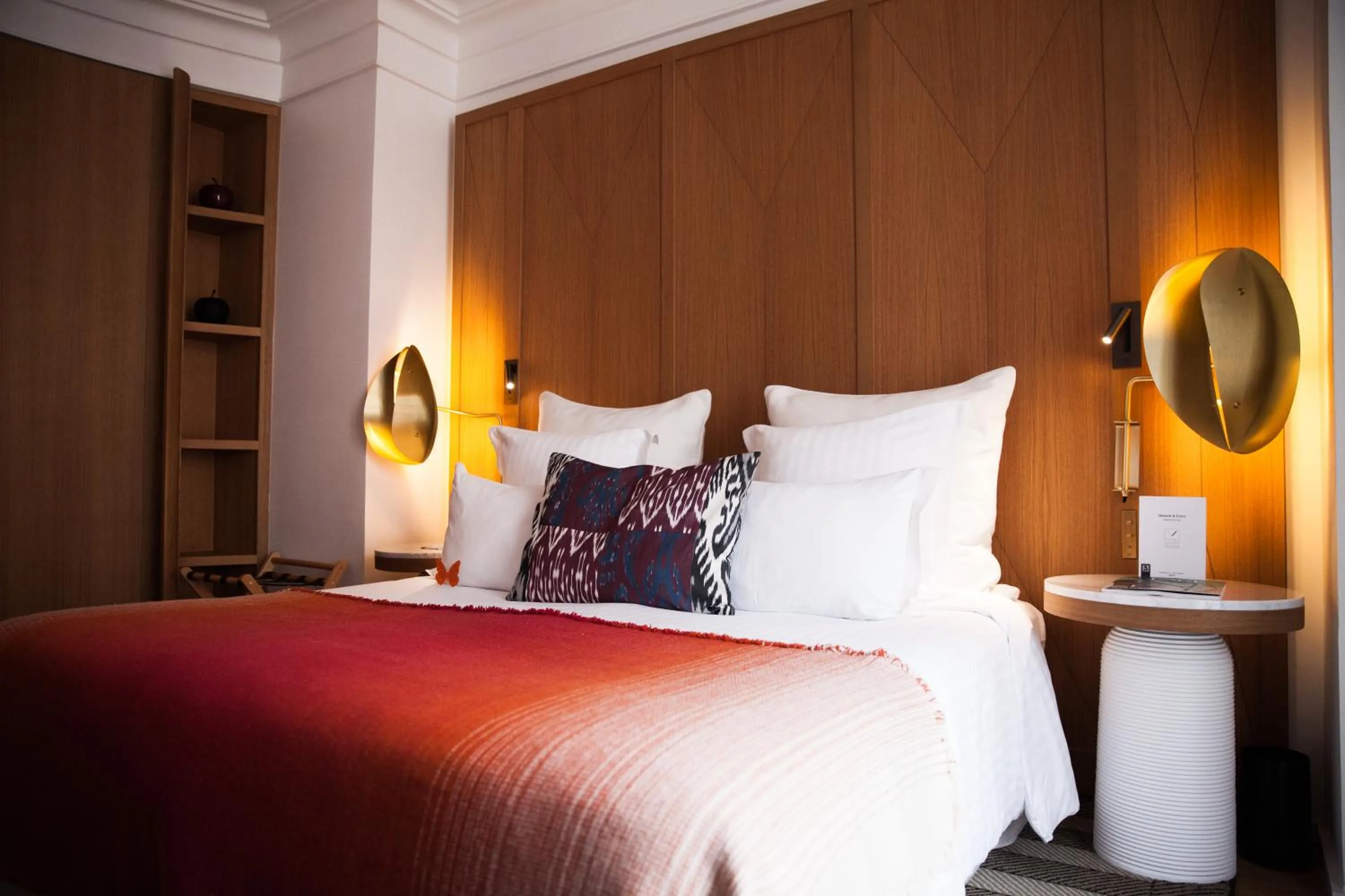 Deluxe Double Room in Hôtel Vernet Champs Elysées Paris