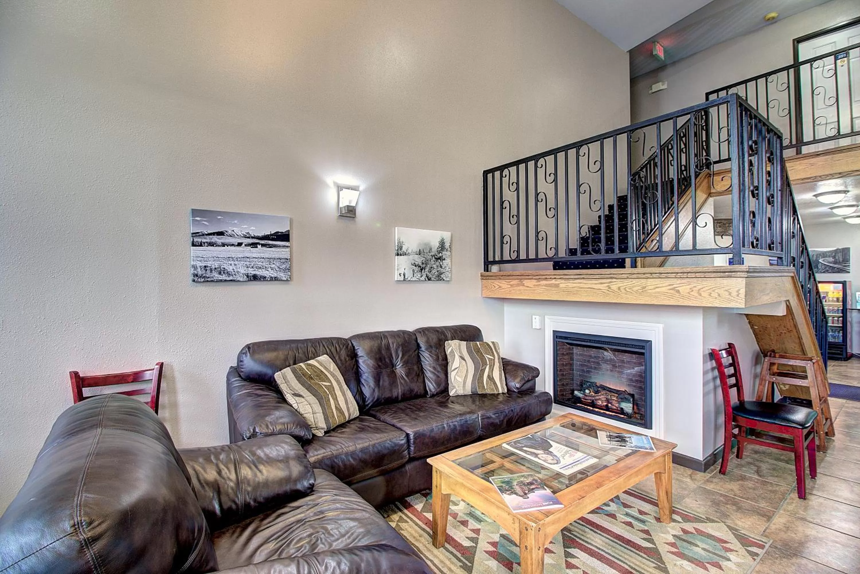 Lobby or reception in Days Inn & Suites by Wyndham Lolo