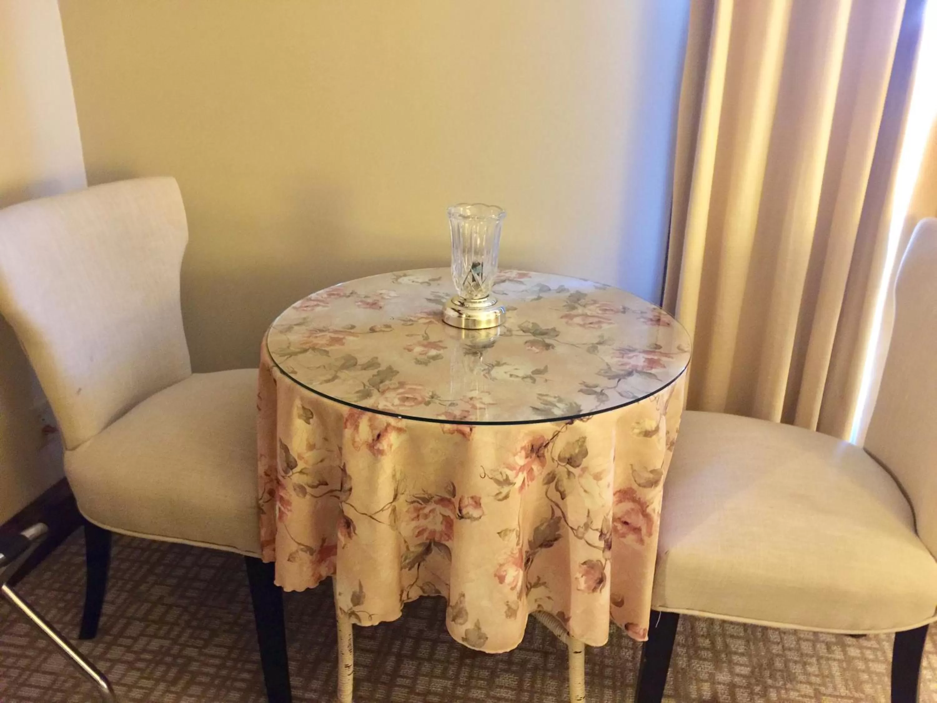 Seating area in Afton House Inn