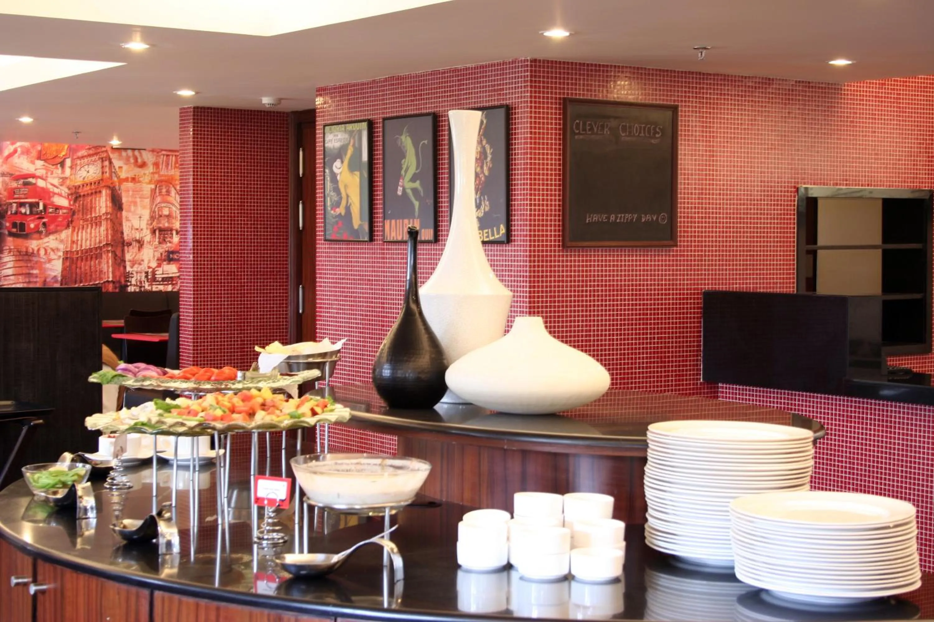 Restaurant/places to eat in Red Fox by Lemon Tree Hotels, Jaipur