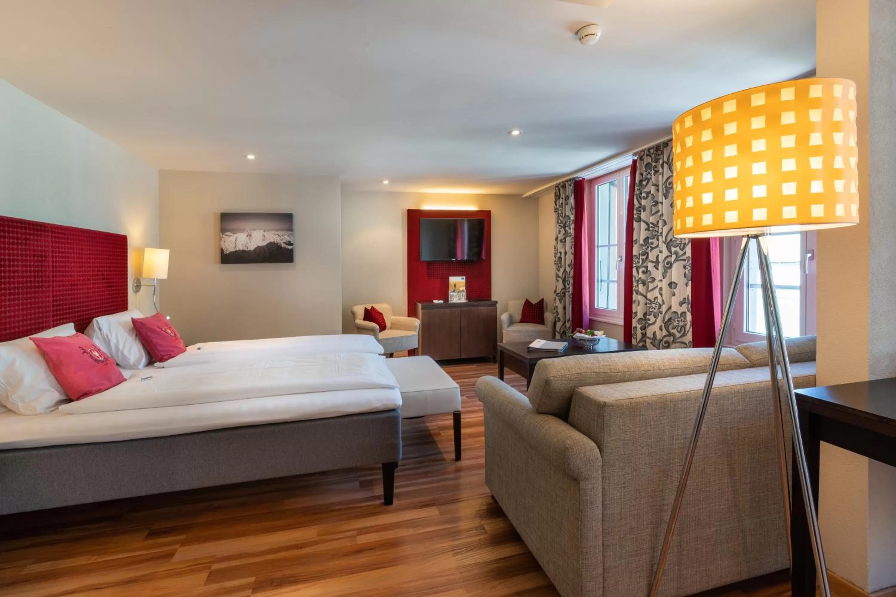 Photo of the whole room, Bed in Hotel Krebs Interlaken