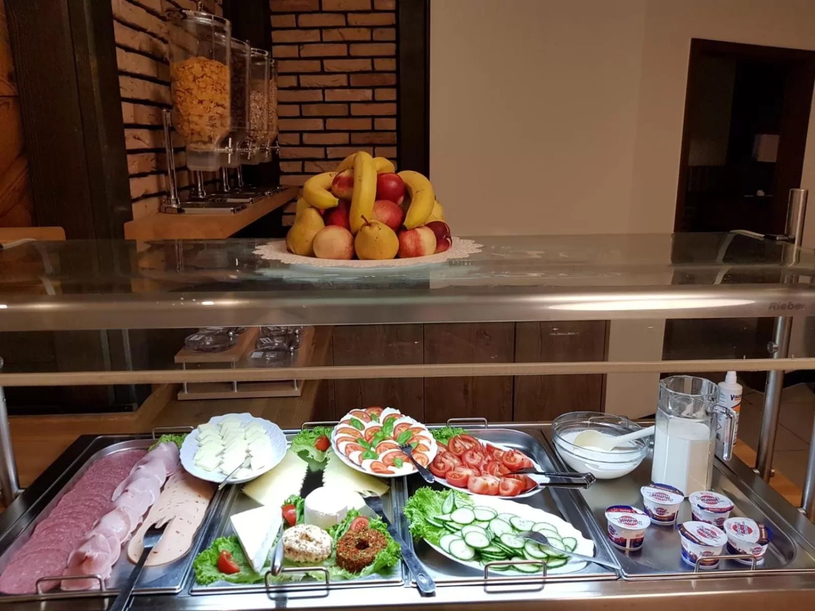 Breakfast, Food in Hotel Lorien