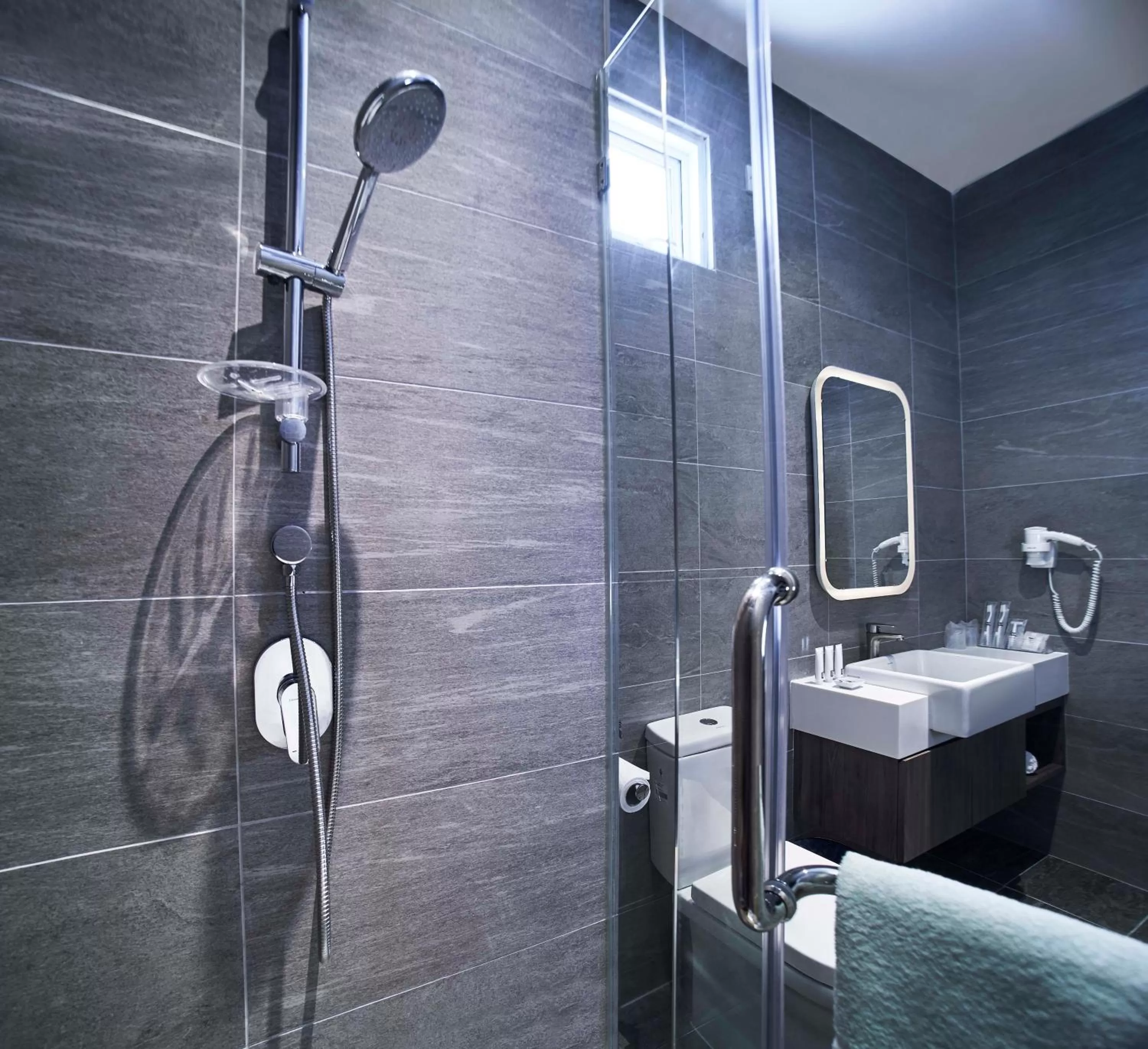 Superior Queen Room in Urban H Hotel