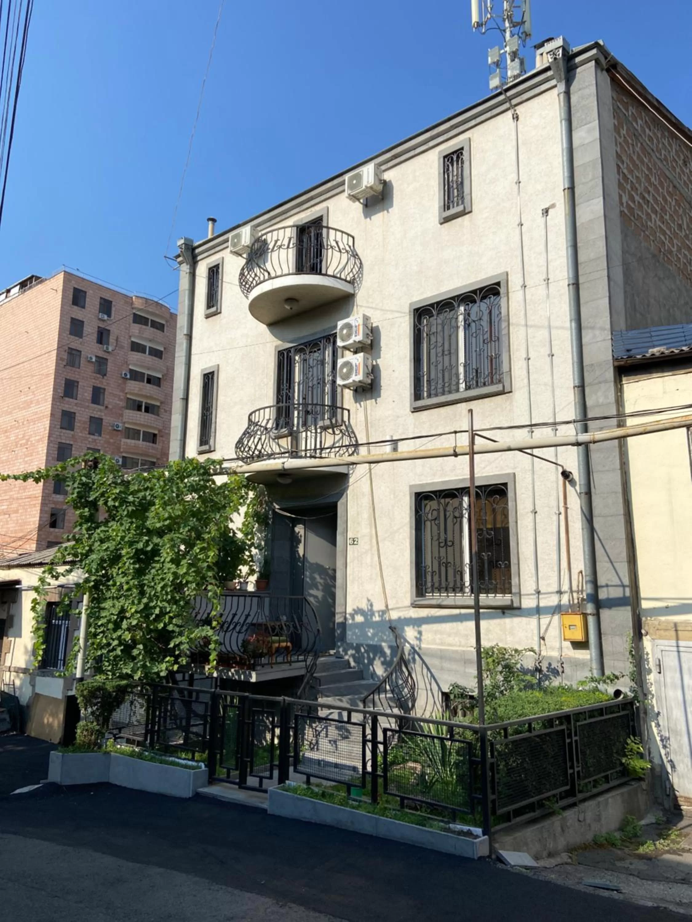 Property Building in Elross Hotel