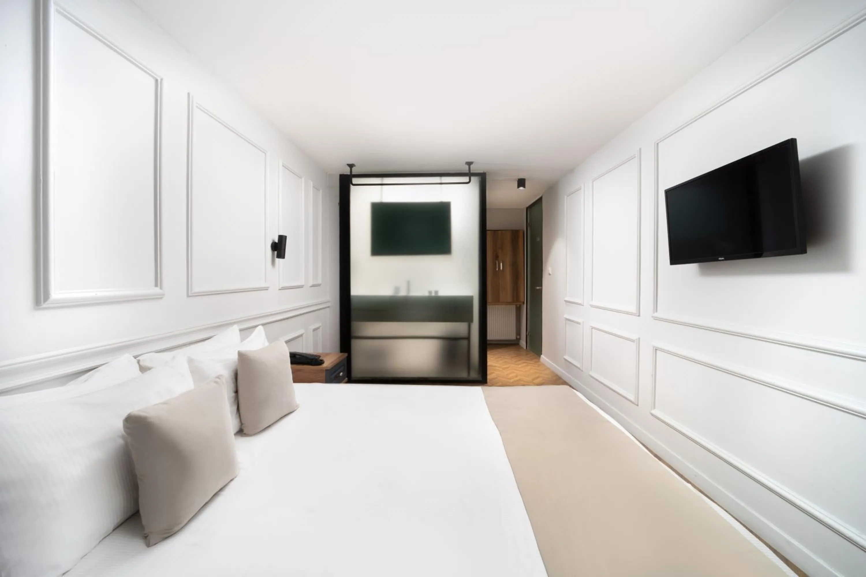 Bed in Elan Hotel Istanbul Pera