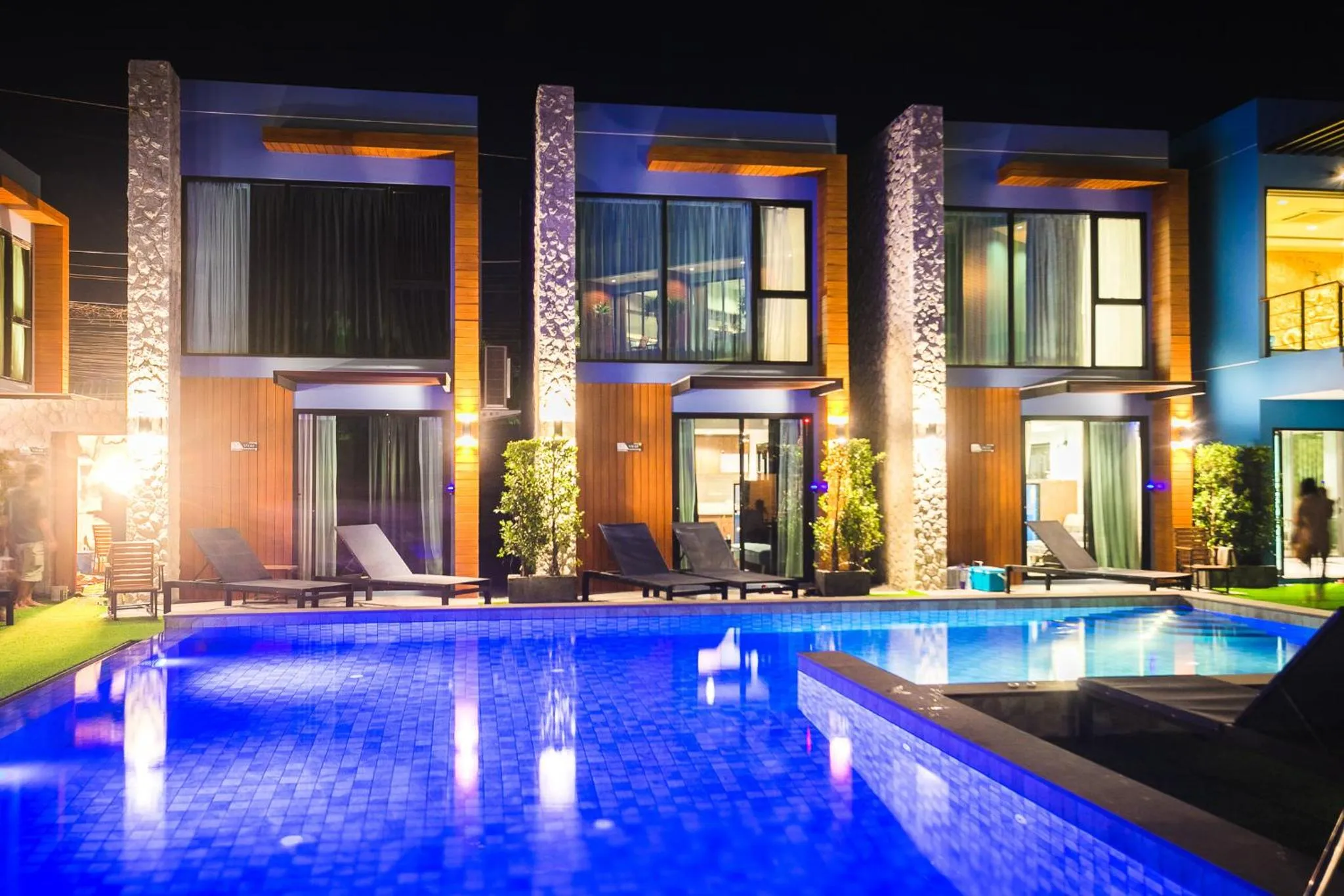 Swimming pool in Peace Blue Naiharn Naturist Resort Phuket SHA Extra Plus