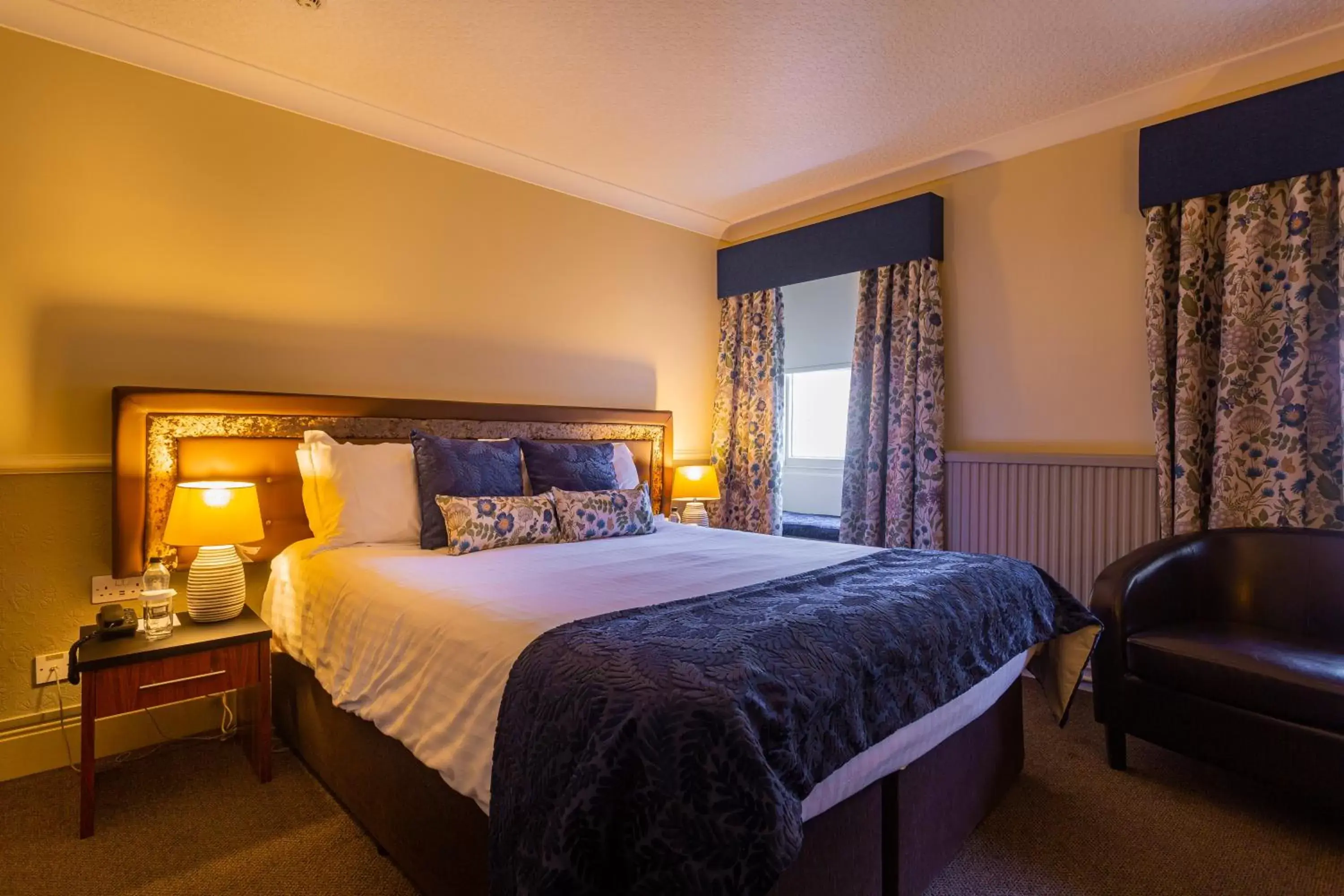 Classic Double Room in The White Hart Hotel, Boston, Lincolnshire - The Coaching Inn Group Classic Double Room in The White Hart Hotel, Boston, Lincolnshire - The Coaching Inn Group