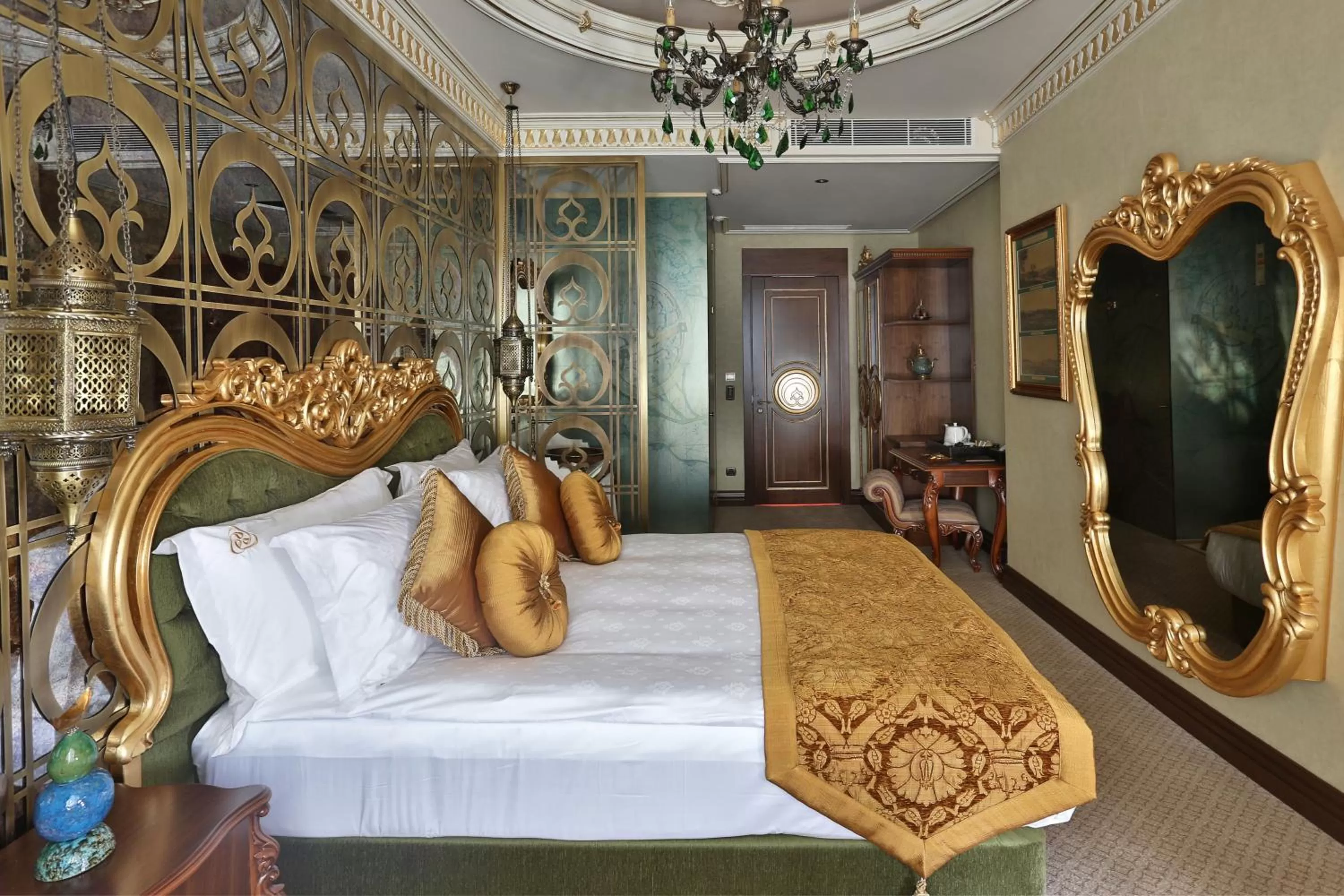 Photo of the whole room, Bed in Daru Sultan Hotels Galata