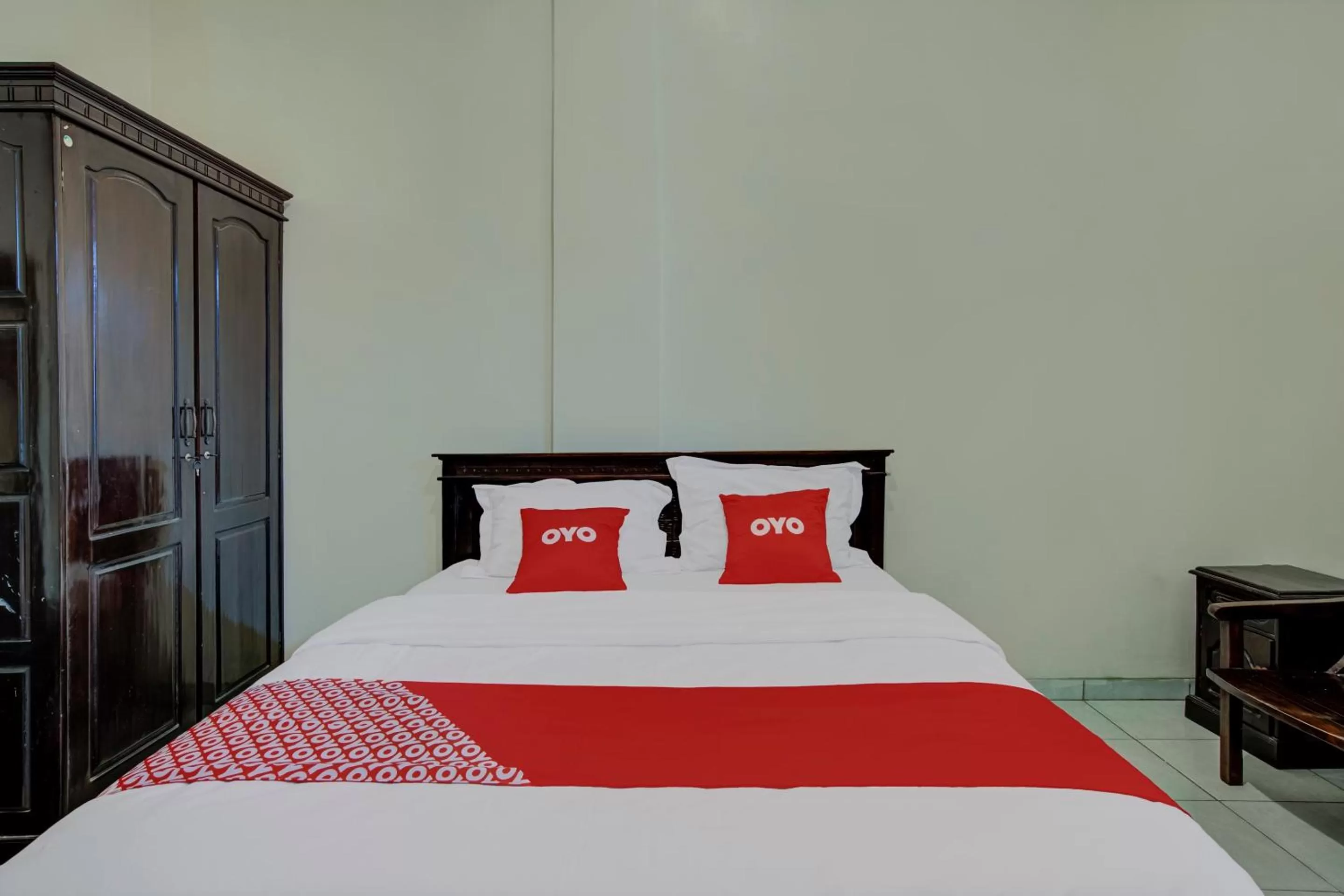 Bedroom, Bed in OYO 3862 Syariah Hotel Pandan Wangi