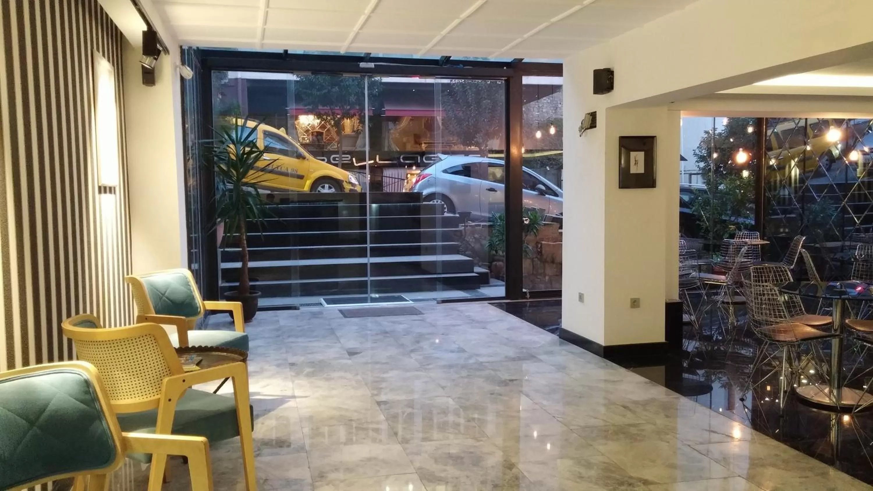 Lobby or reception in Semsan Hotel