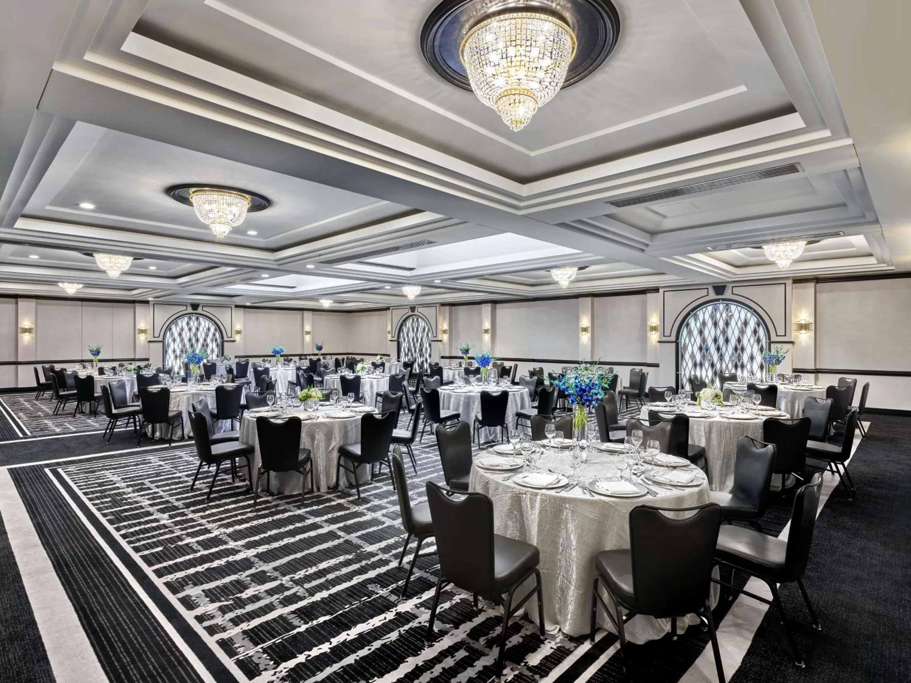 Meeting/conference room in Vogue Hotel Montreal Downtown, Curio Collection by Hilton