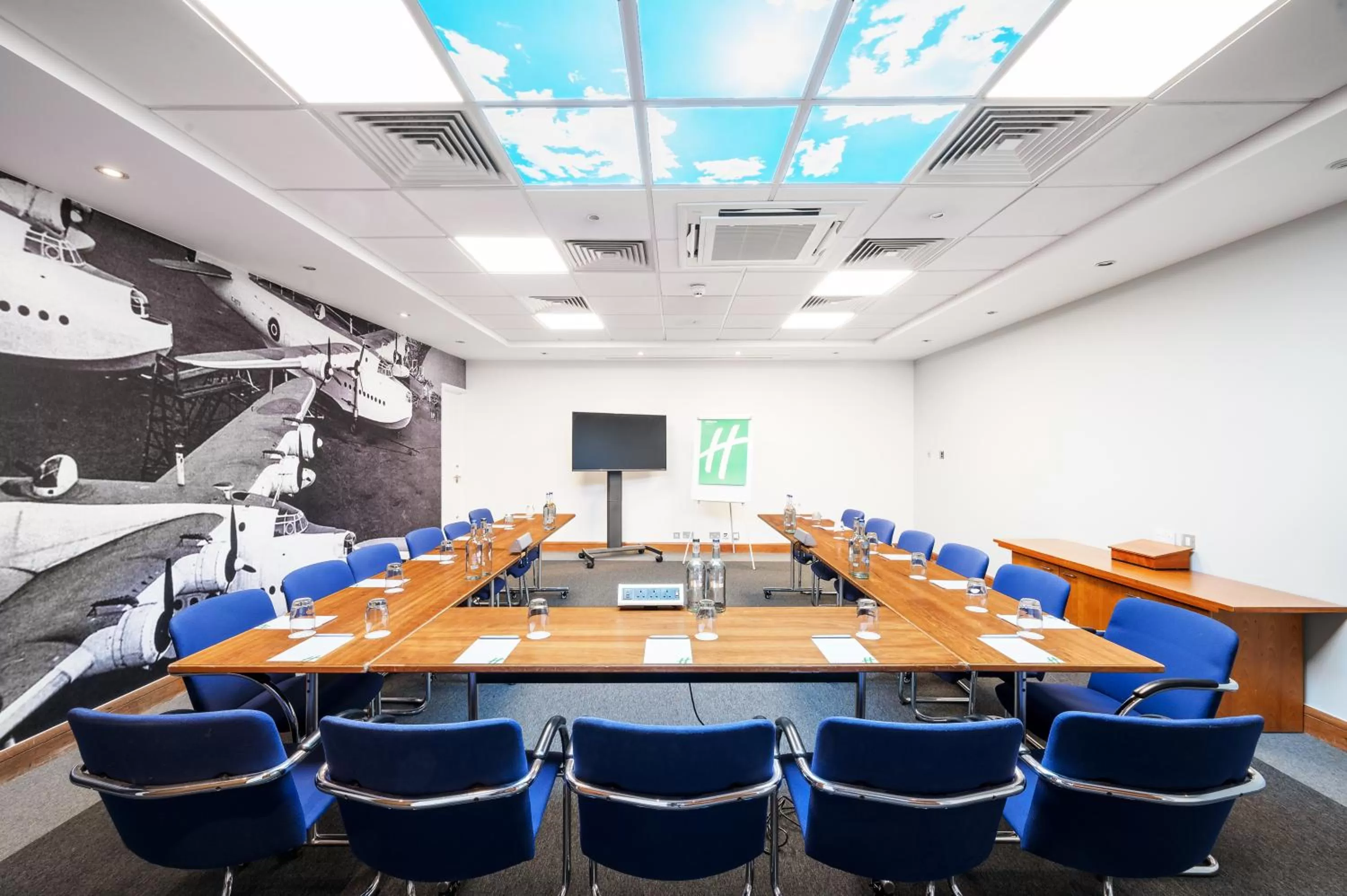 Meeting/conference room in Holiday Inn Rochester-Chatham by IHG