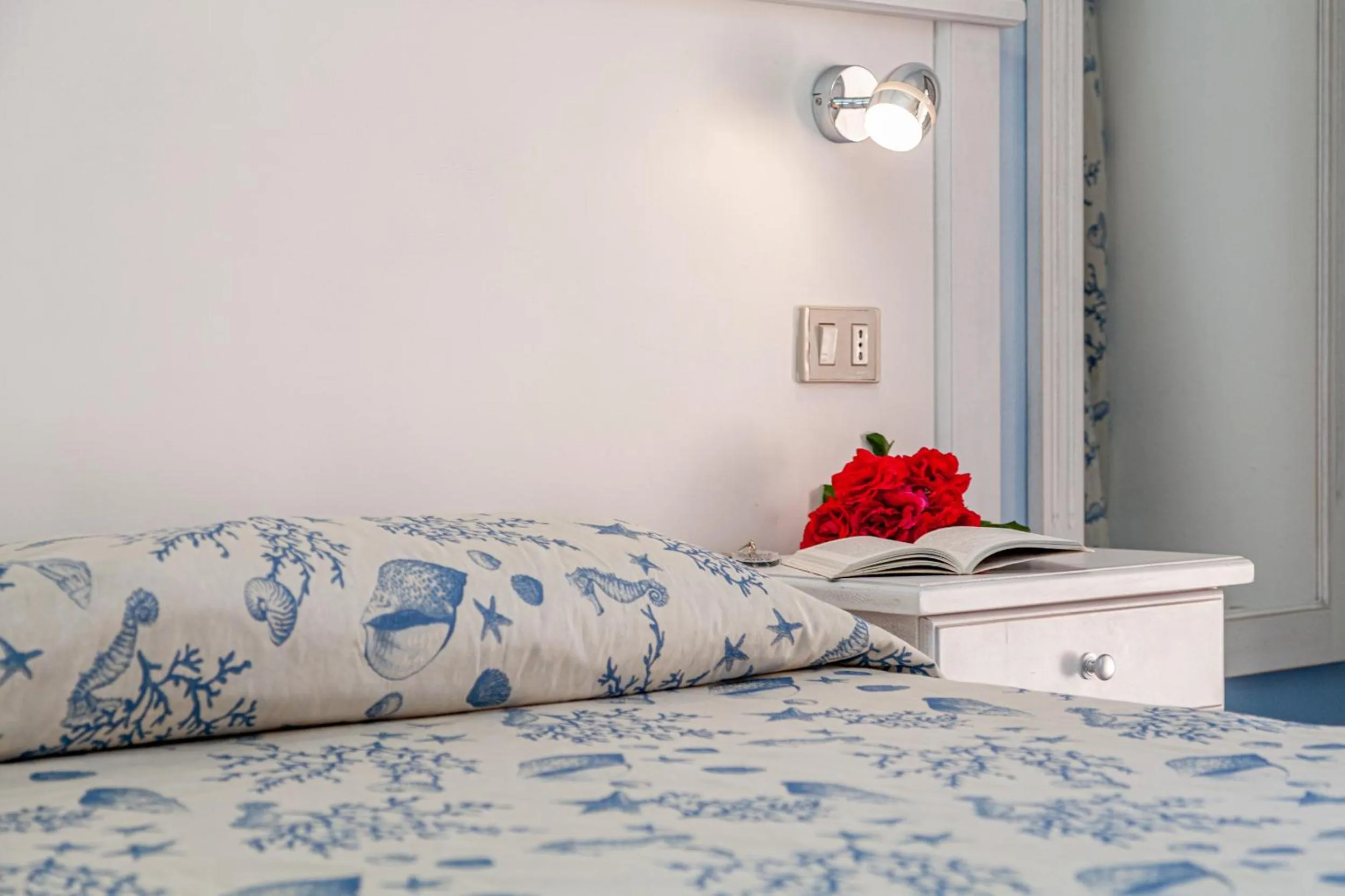 Bed in Marina Manna Hotel and Club Village