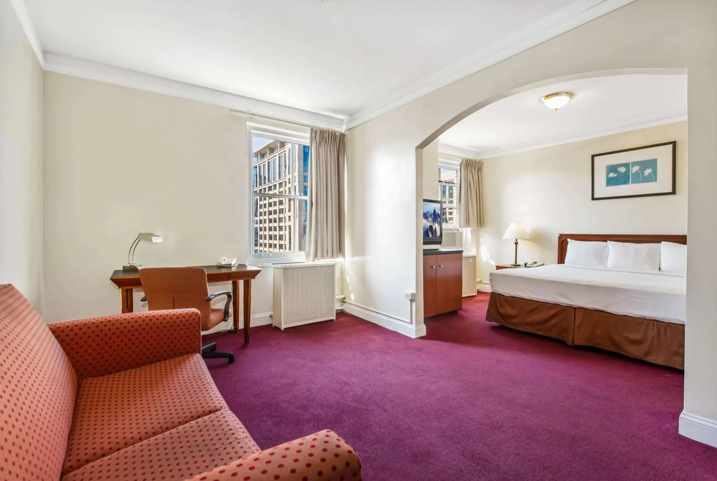 Photo of the whole room, Bed in Travelodge by Wyndham Downtown Chicago