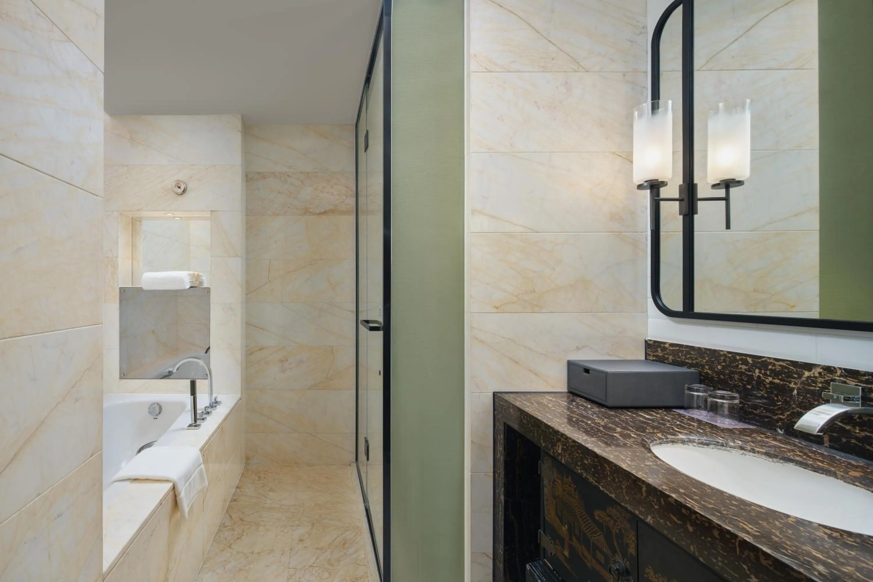 Shower in Sheraton Shanghai Pudong Riverside