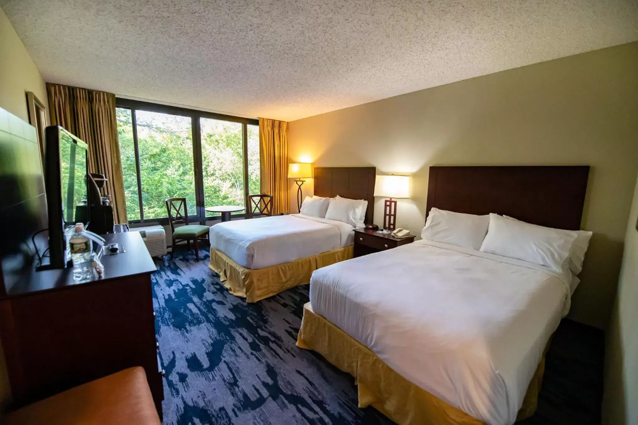 Standard Room in Holiday Inn Bar Harbor Regency Hotel by IHG Standard Room in Holiday Inn Bar Harbor Regency Hotel by IHG