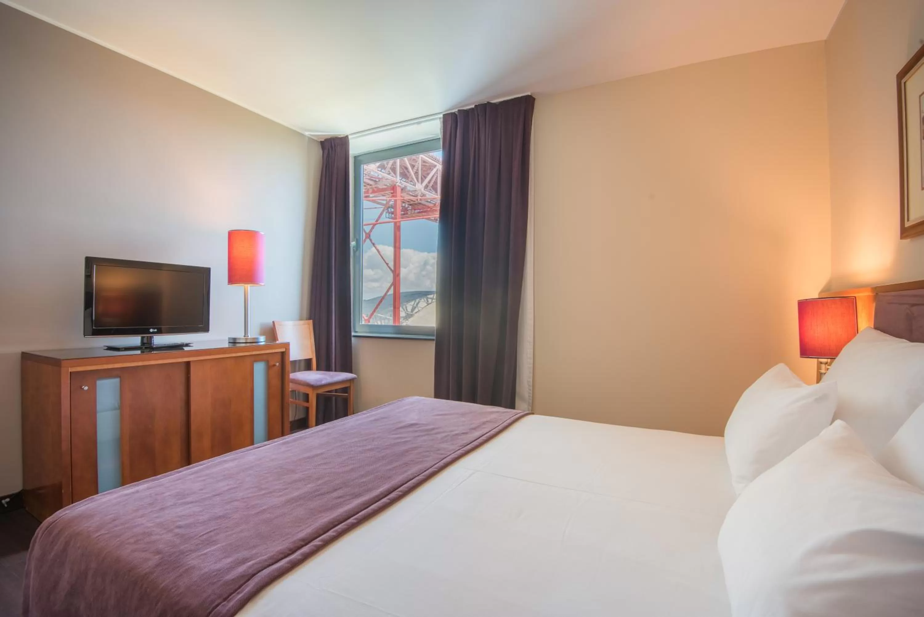 Bed in Vila Gale Opera