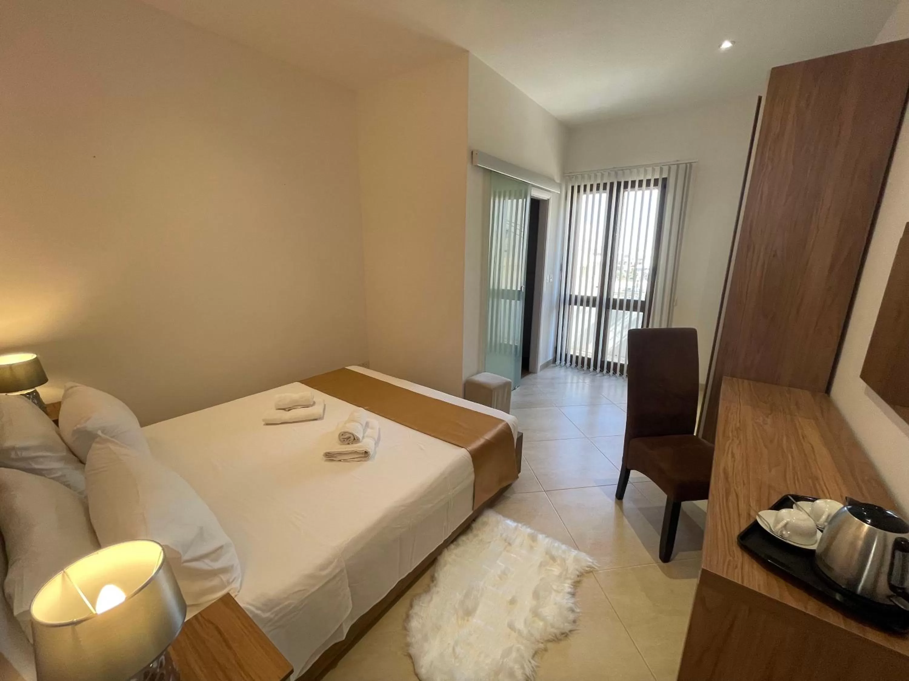 Bed in Alina Boutique Living