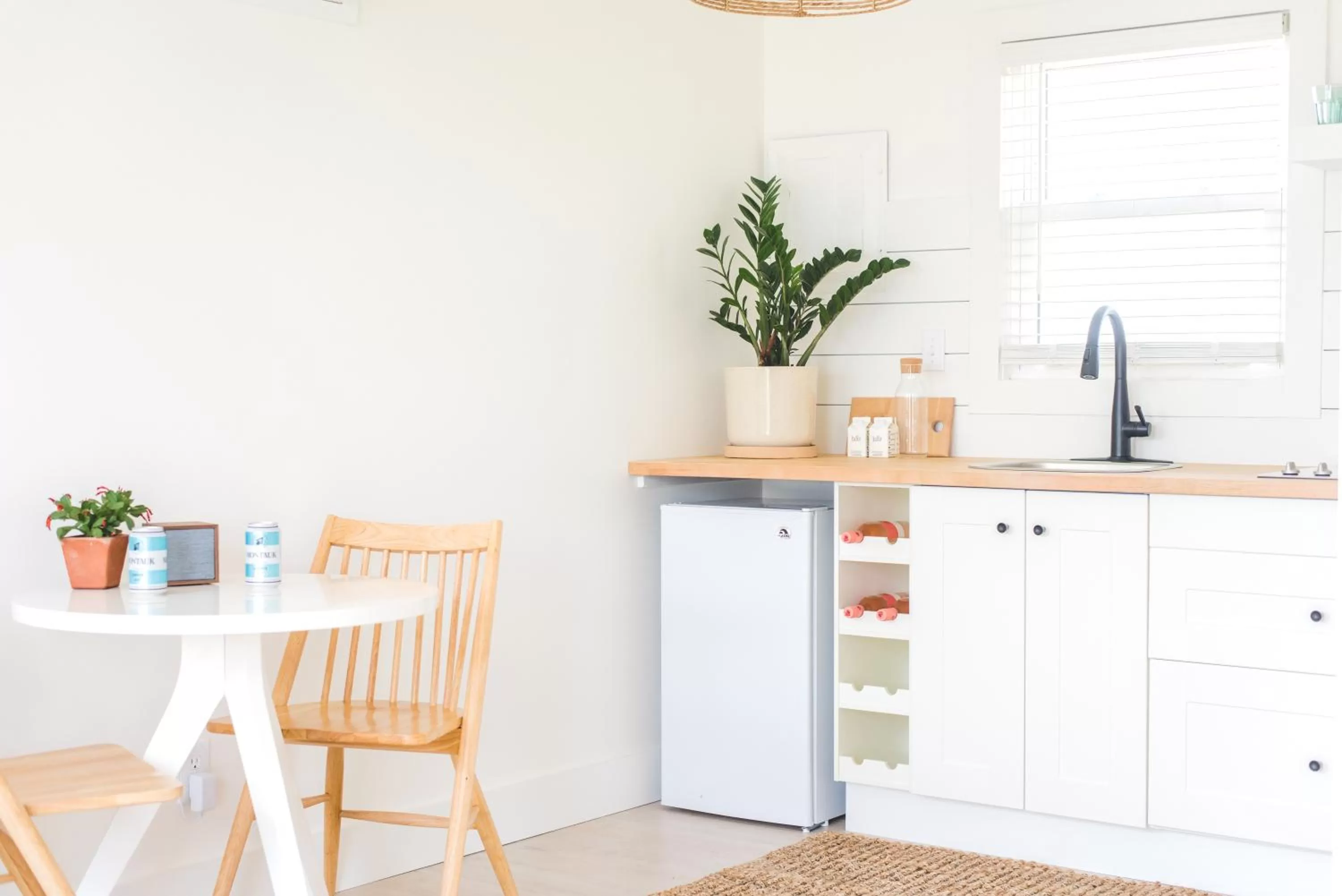 Kitchen or kitchenette in Breakers Montauk